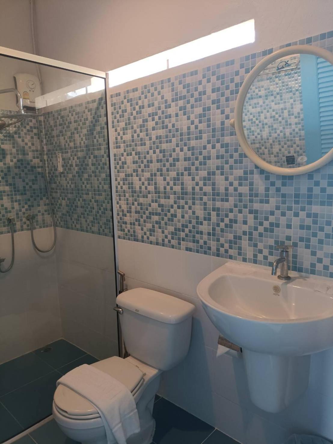 Deluxe Twin Room - Photo 16