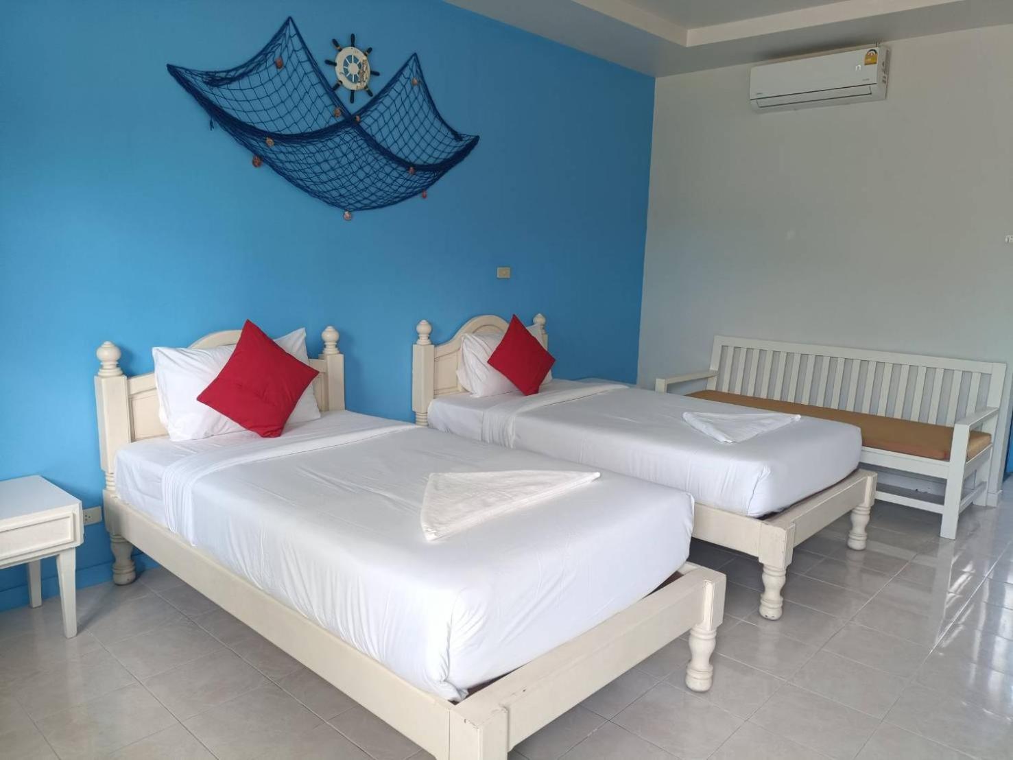 Deluxe Twin Room - Photo 22