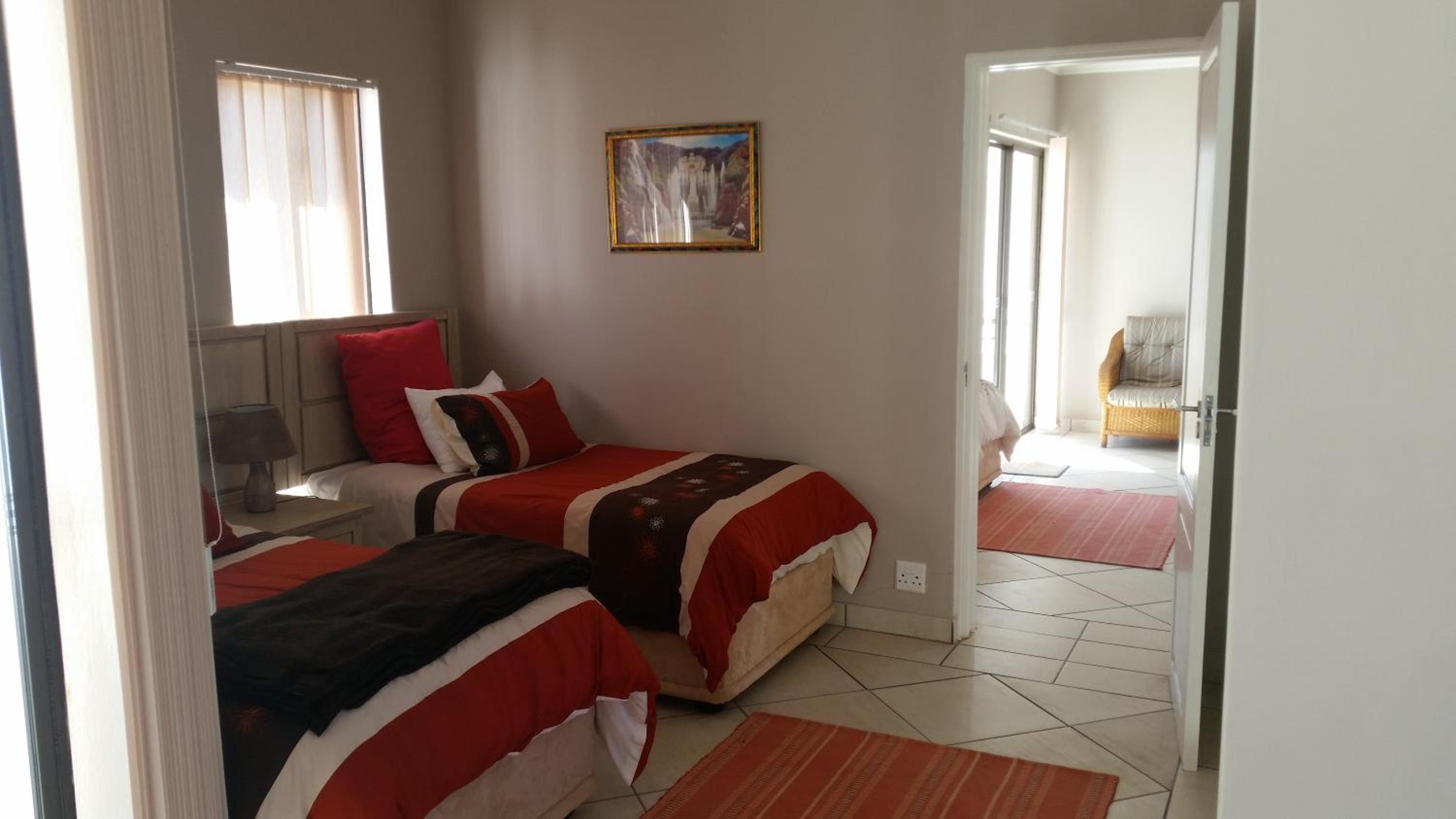 Twin Room with Mountain View photo 3