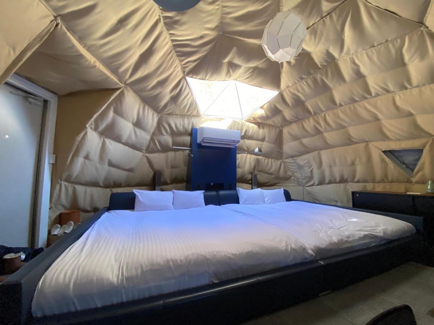 Tent - Photo 17