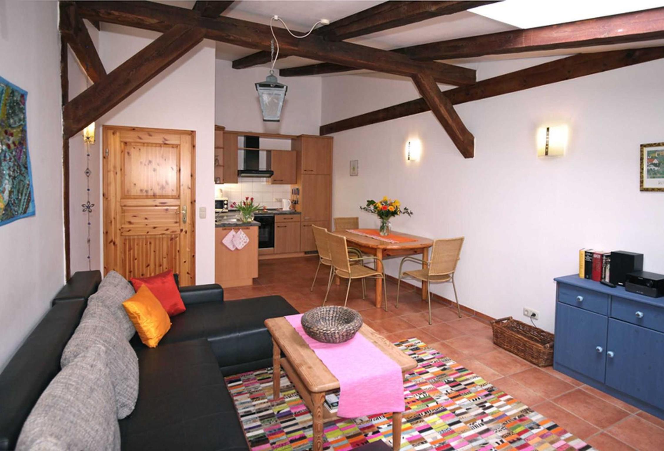 One-Bedroom Apartment with Shower photo 2