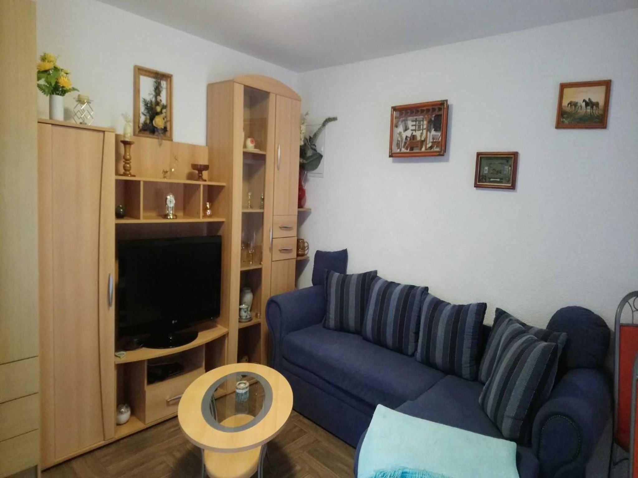 One-Bedroom House photo 1