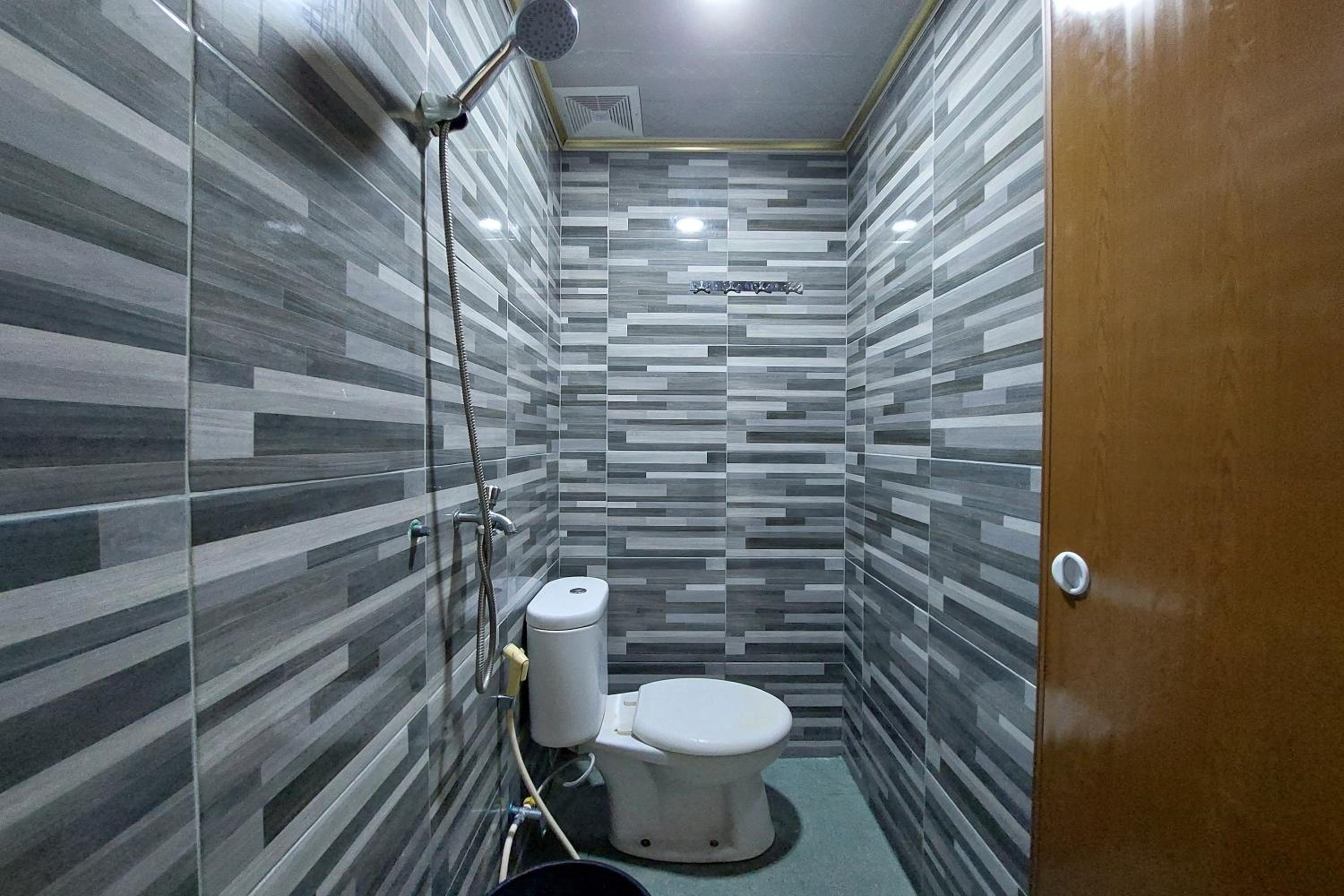 Standard Twin Room - Photo 5