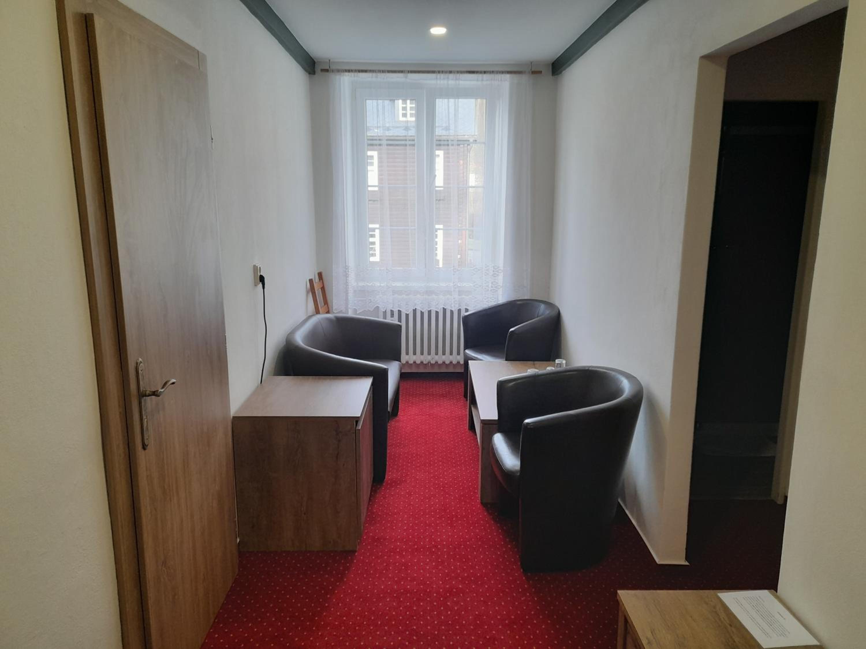 Quadruple Room with Private Bathroom photo 3