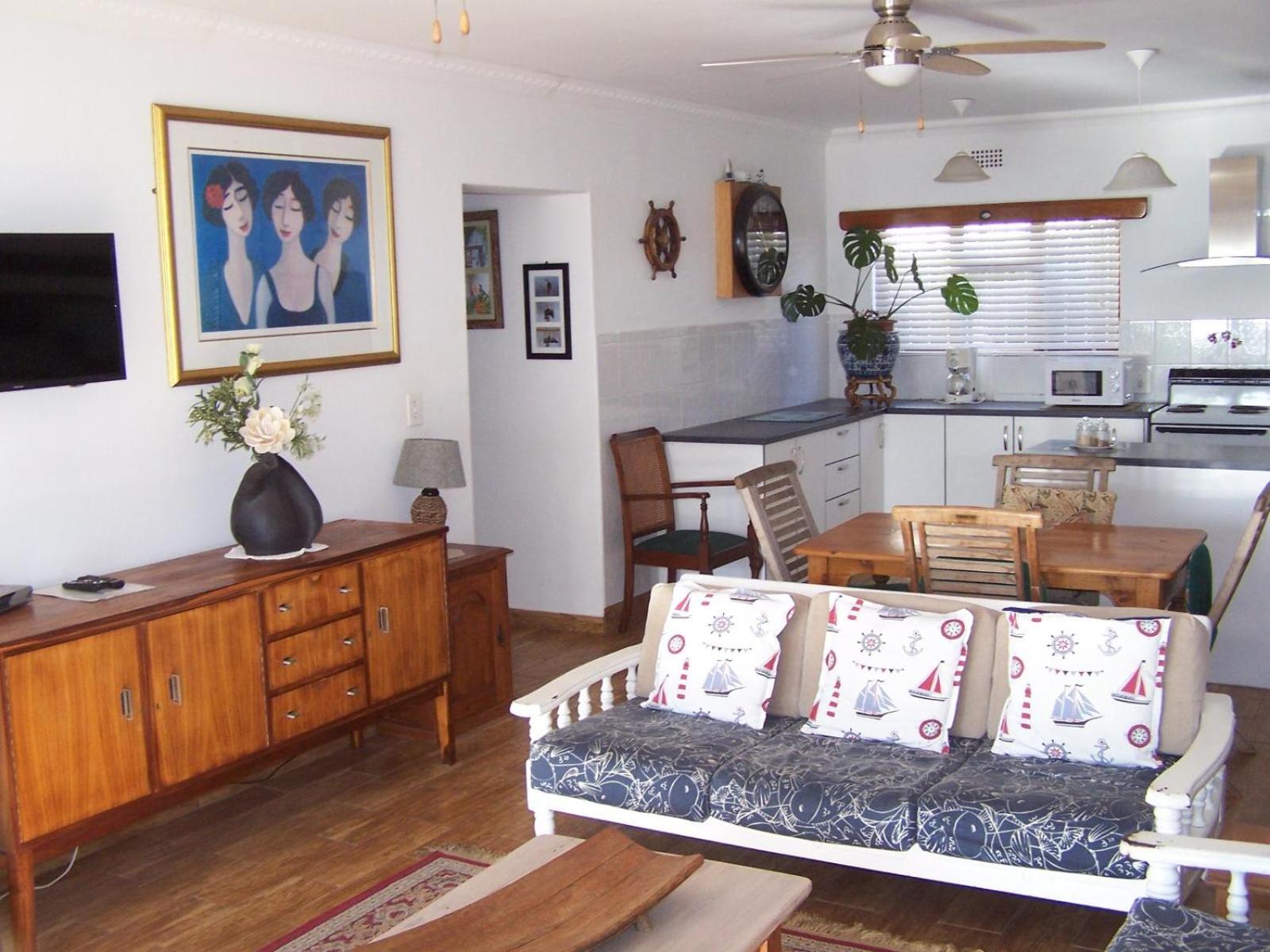 Two-Bedroom House photo 2