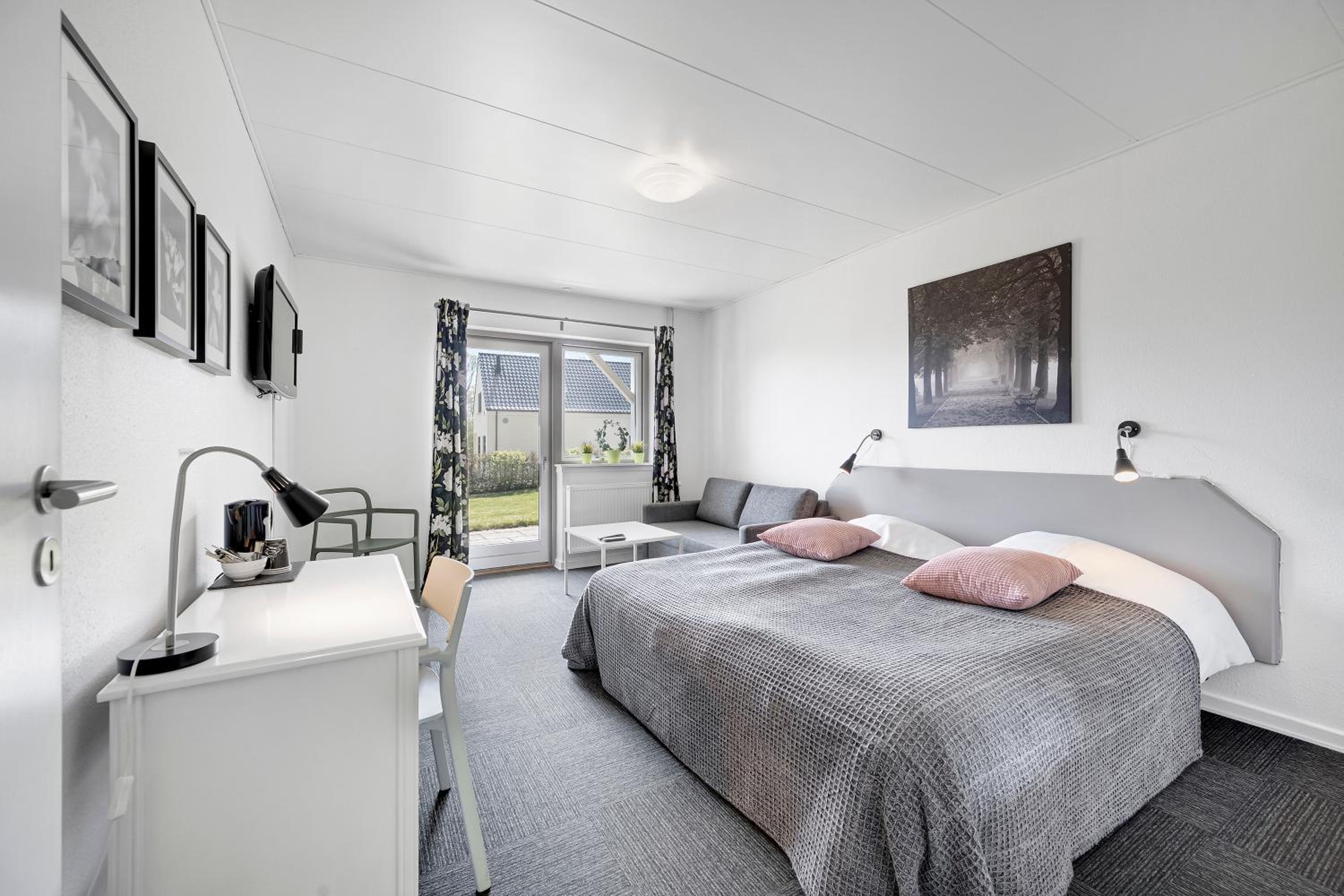 Double or Twin Room - Photo 1