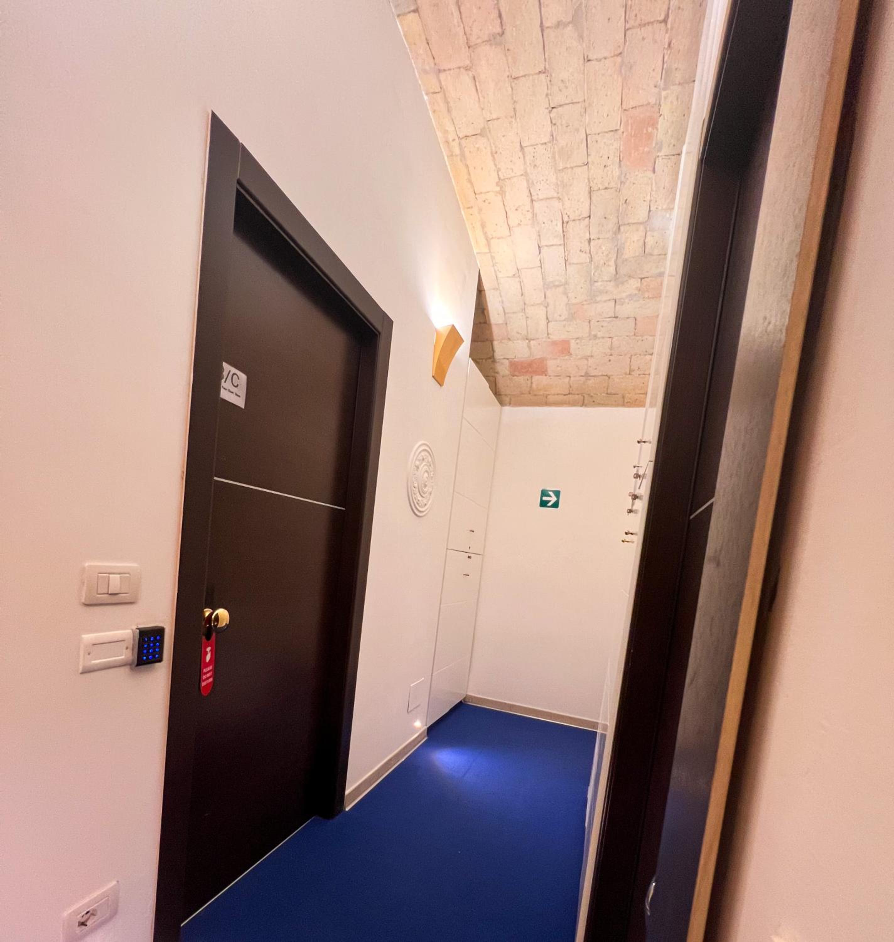Basic Triple Room photo 3