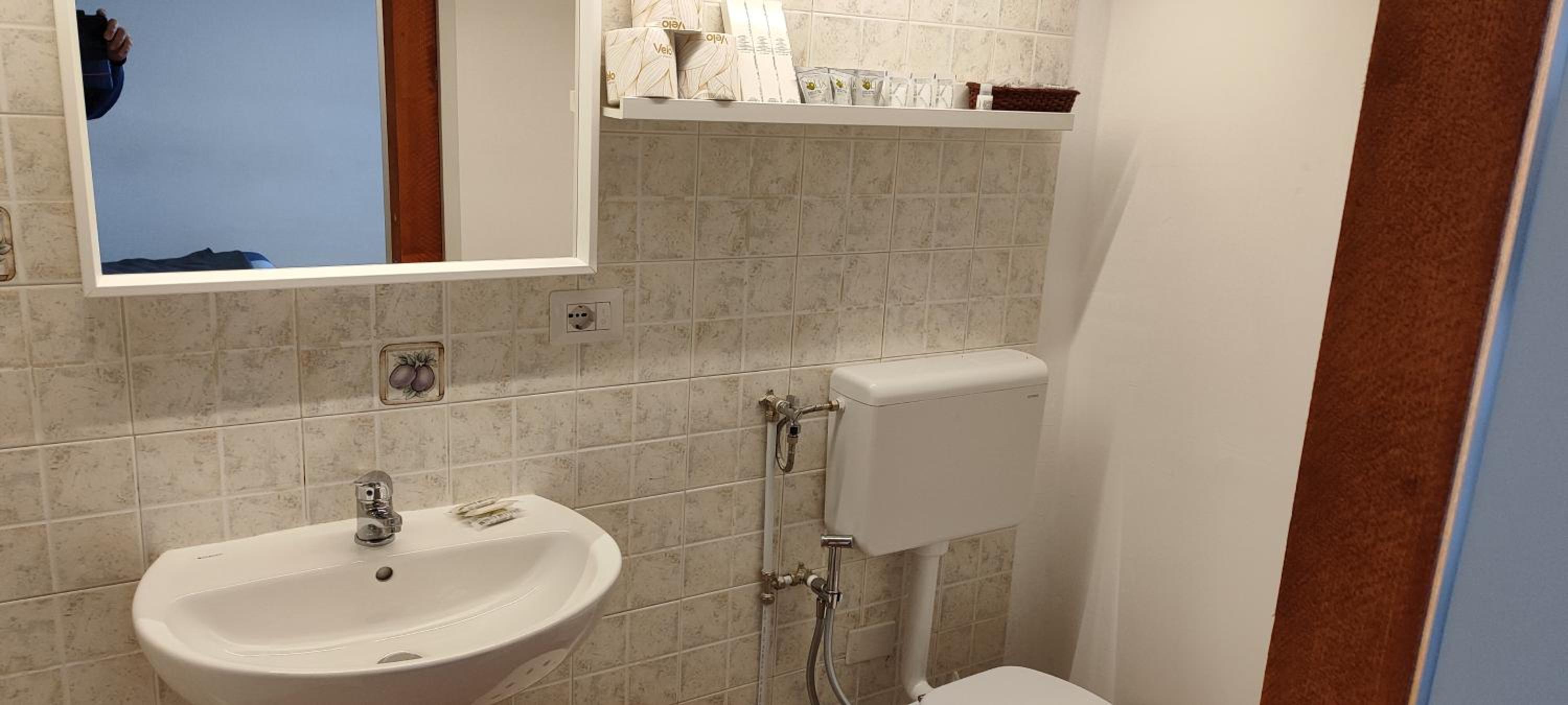 Double Room - Photo 3