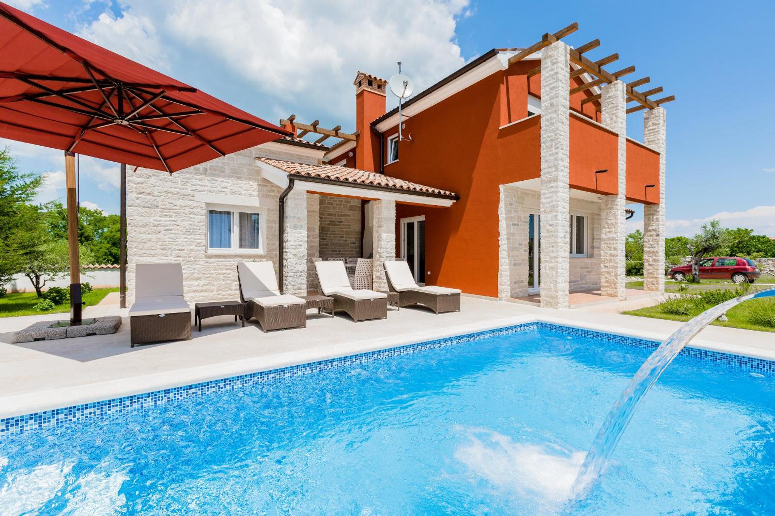 Three-Bedroom Villa photo 2