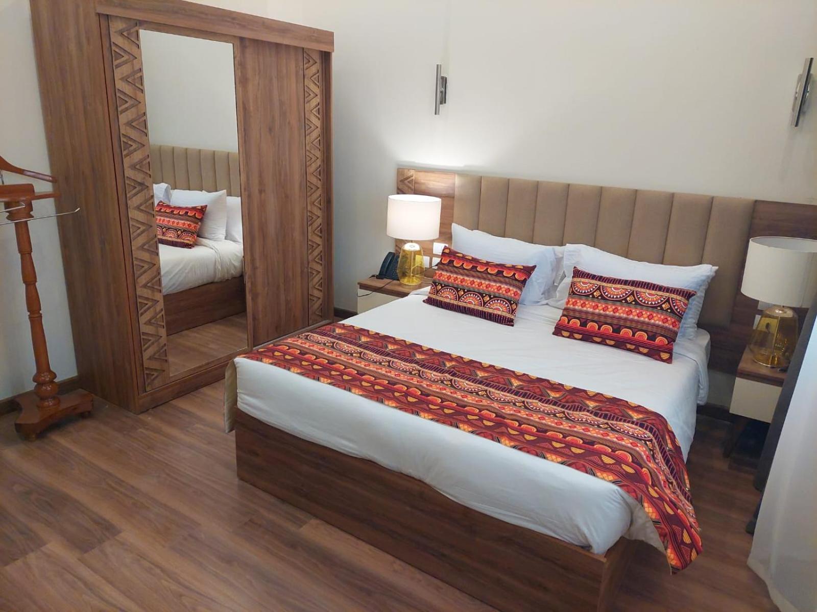 Standard Double Room with Garden View - Photo 2