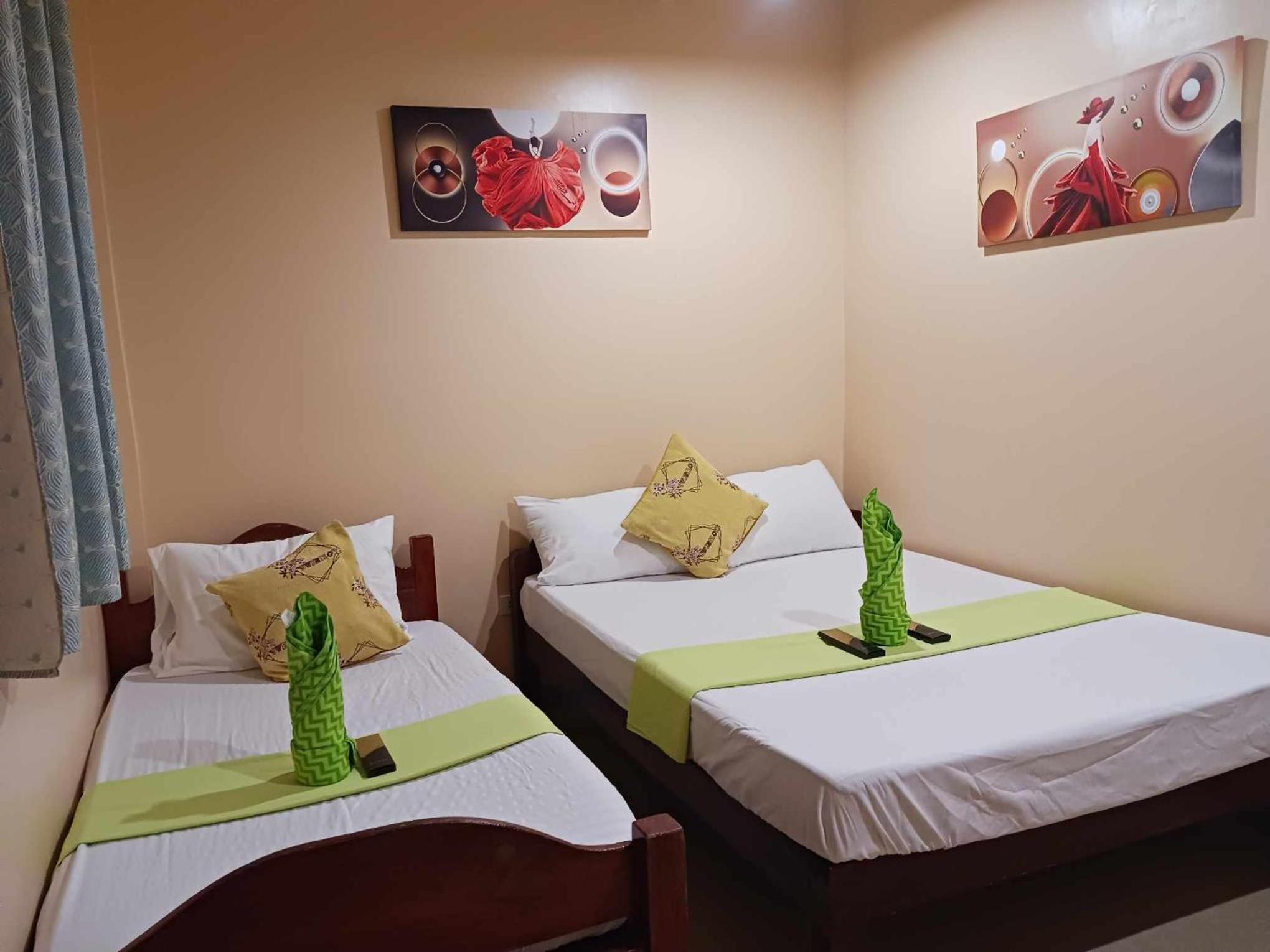 Triple Room with Private Bathroom photo 1