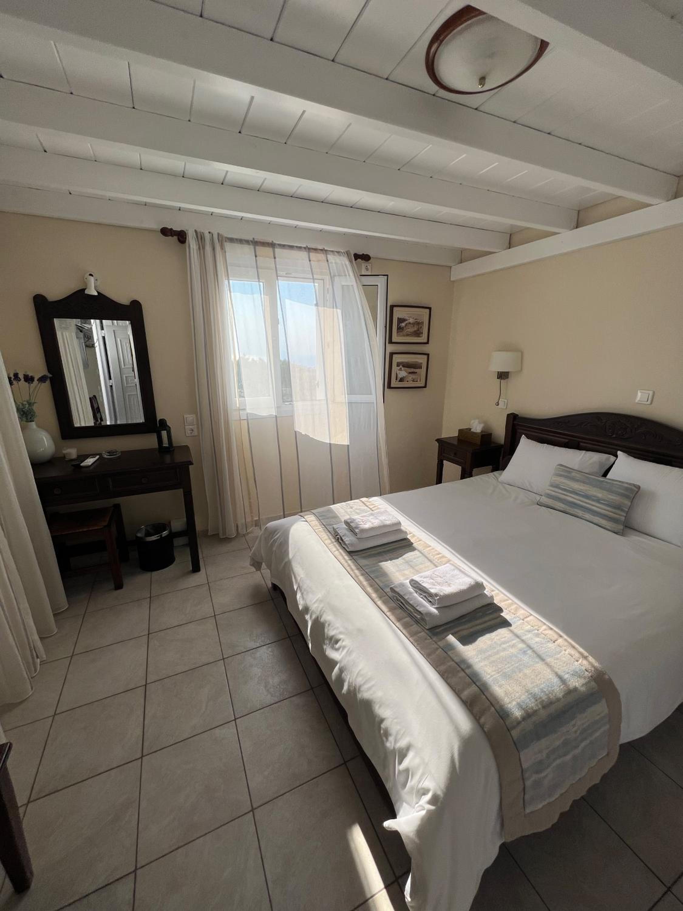Studio with Sea View (2 Adults) - Photo 21