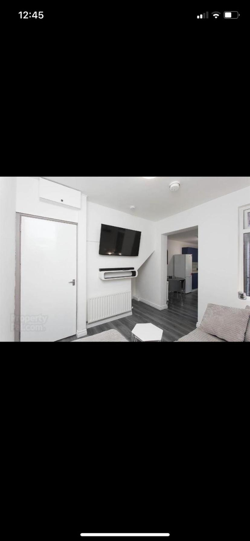 Three-Bedroom Apartment photo 1
