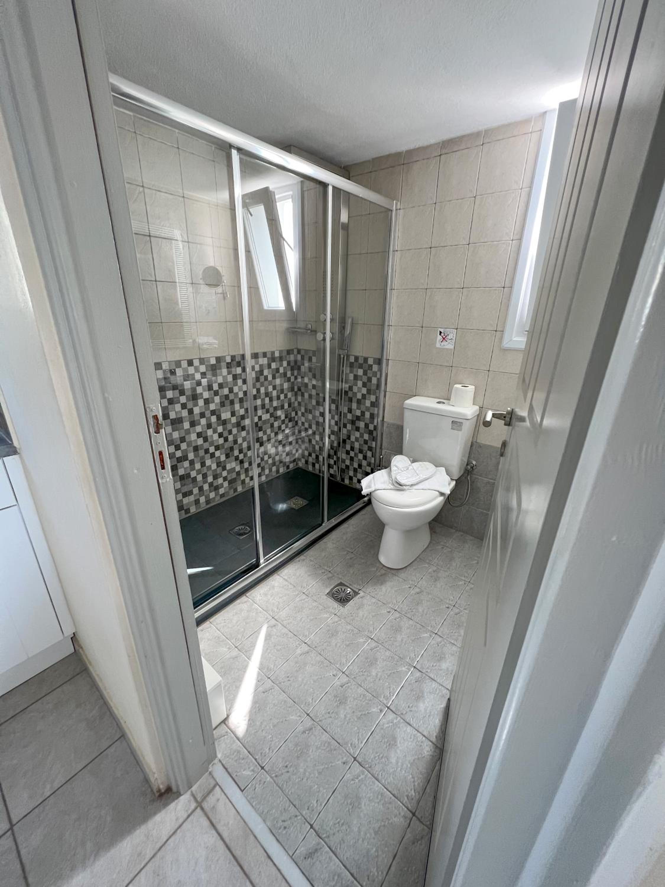 Studio with Sea View (2 Adults) - Photo 7