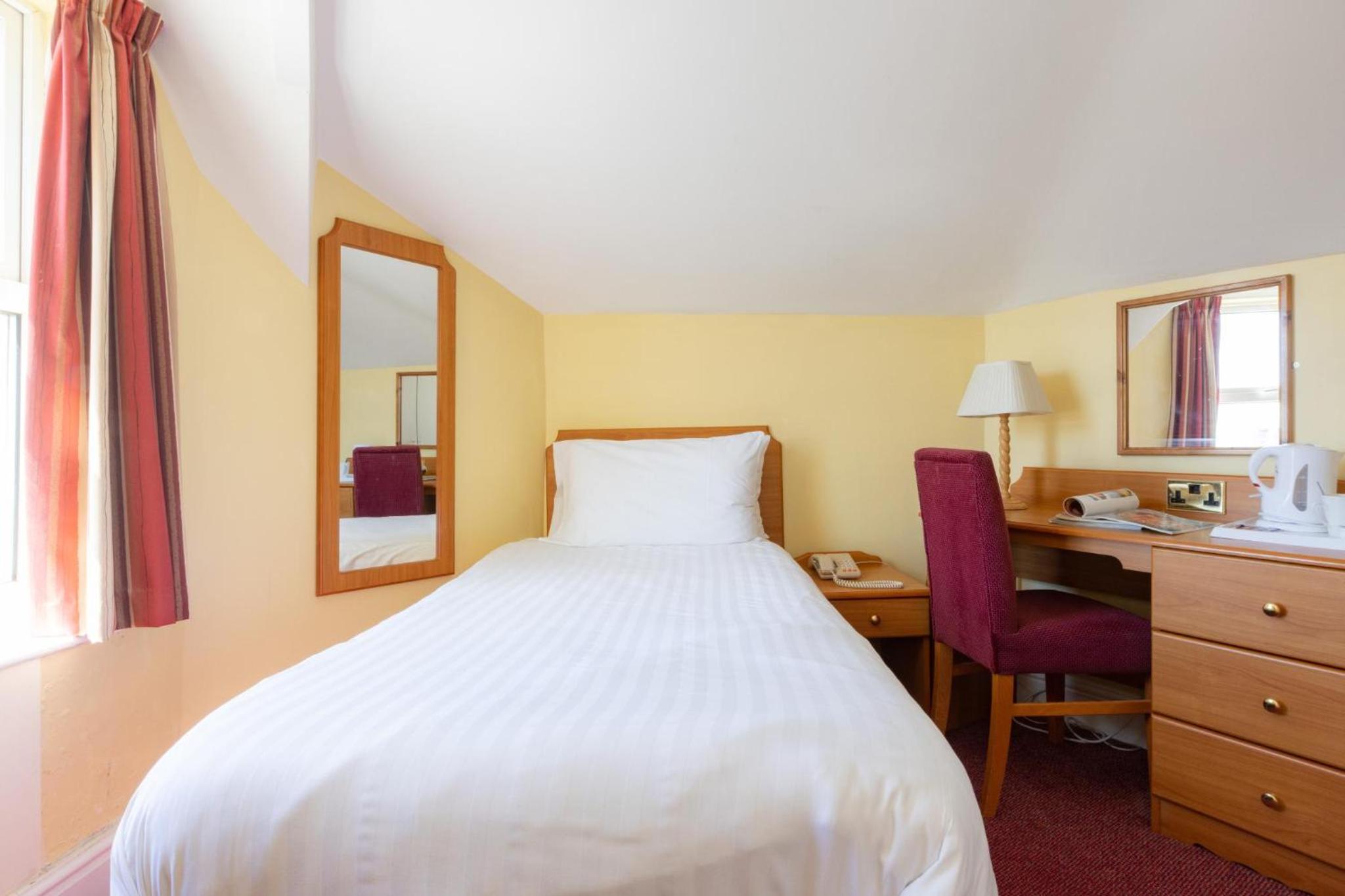 Single Room photo 3