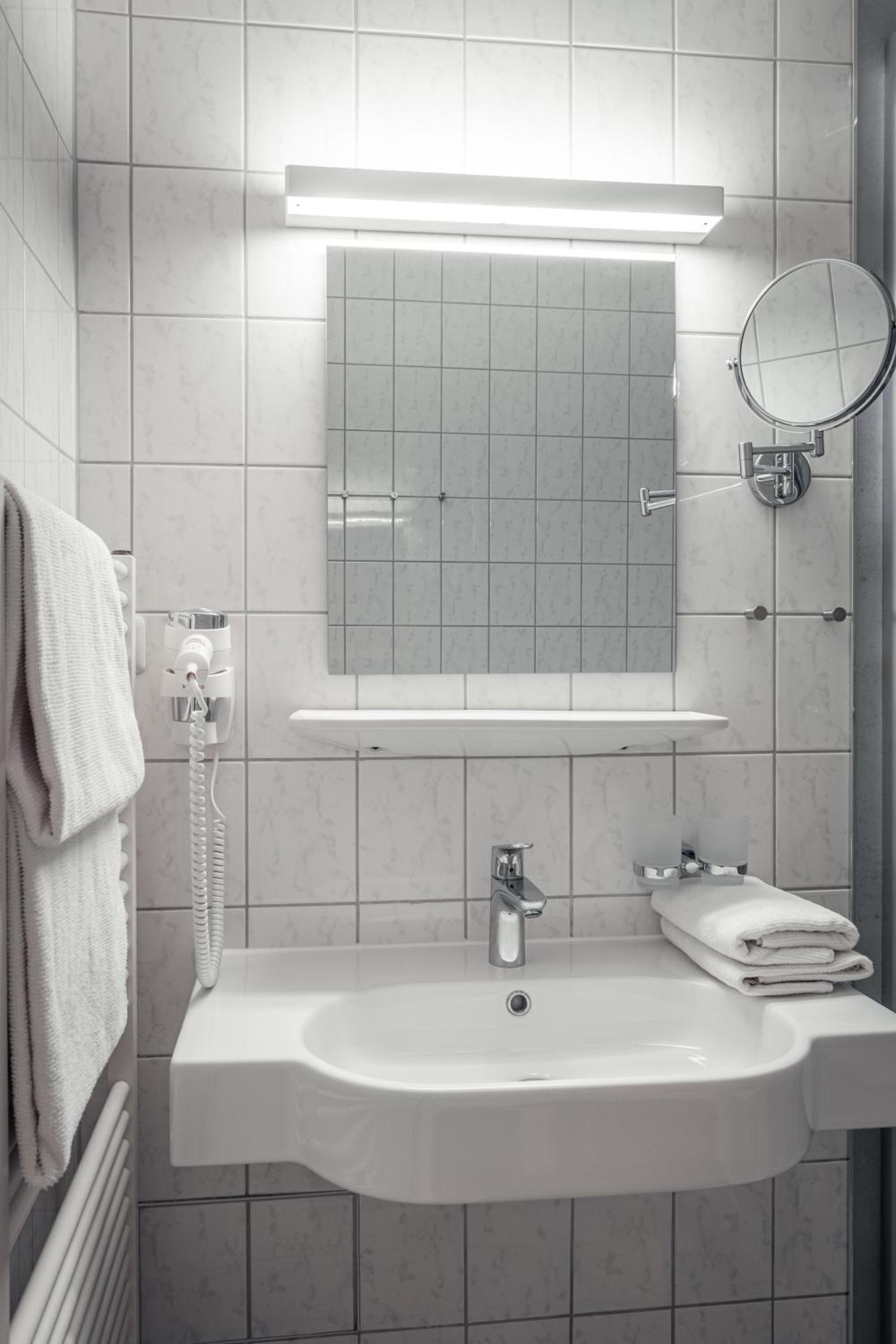 Single Room photo 2