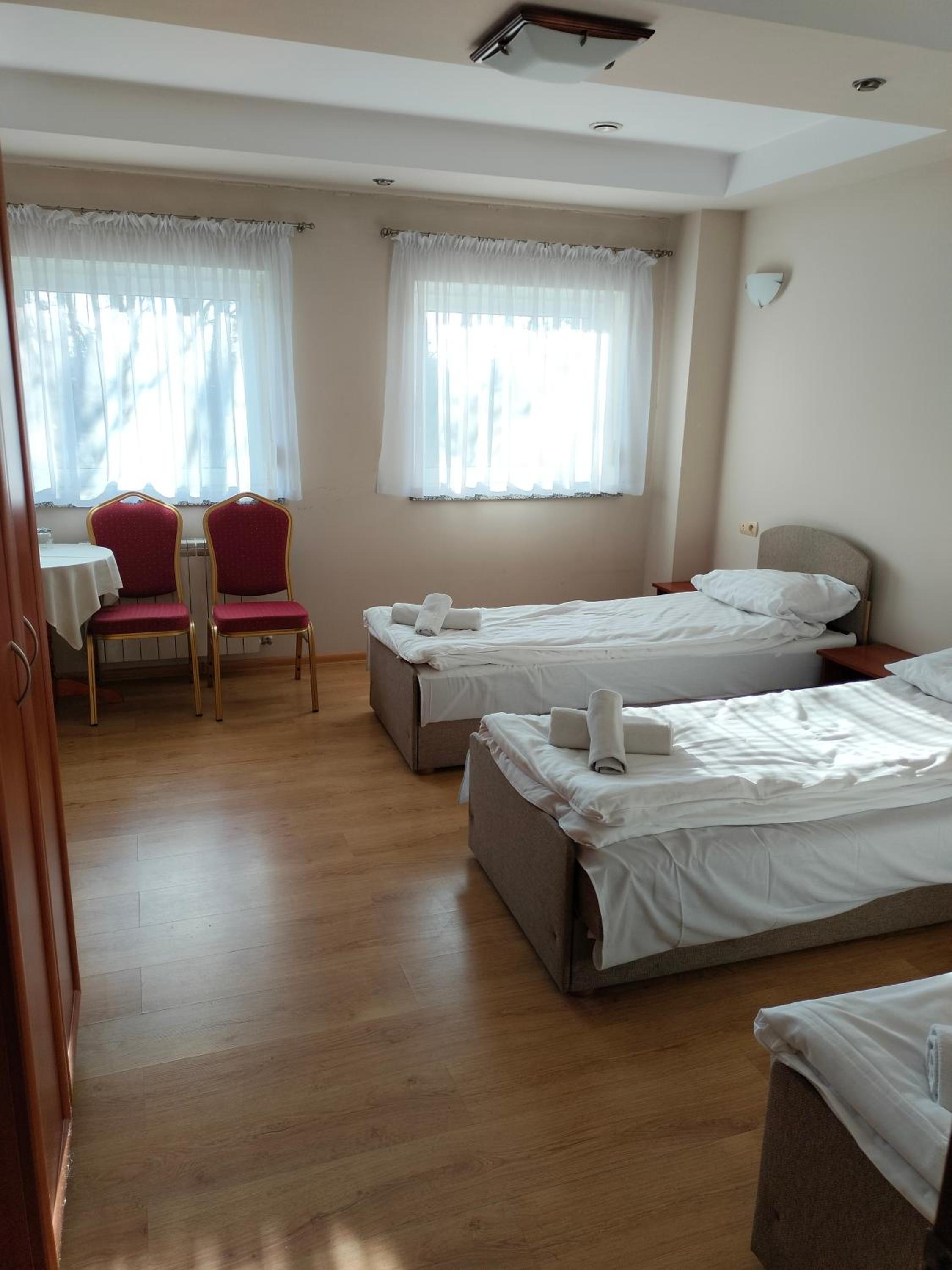 Economy Triple Room - Photo 1