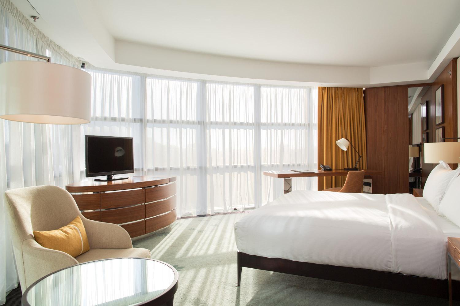 Executive Corner King Room with Panoramic View