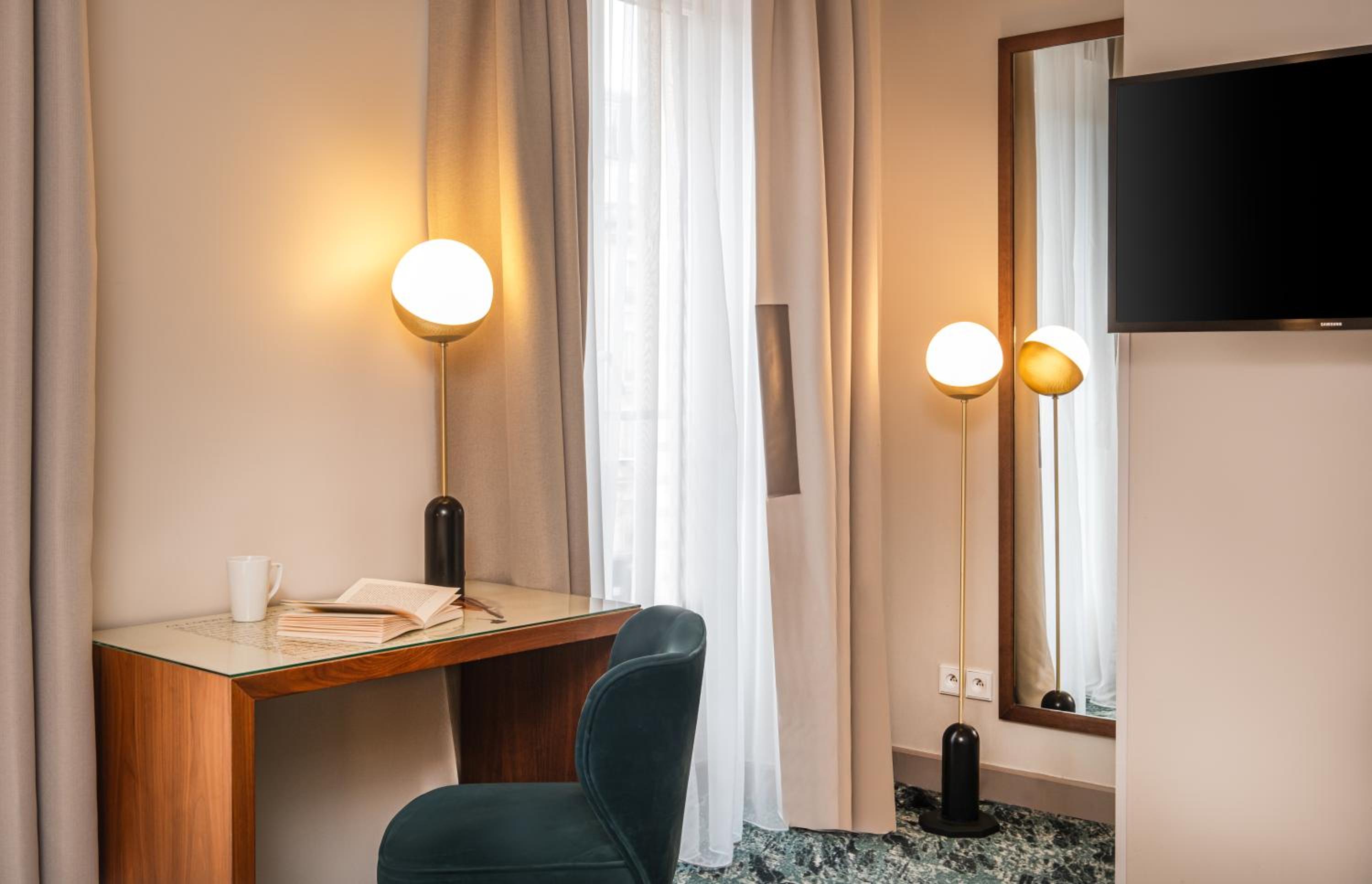 Executive Double or Twin Room thumbnail 6