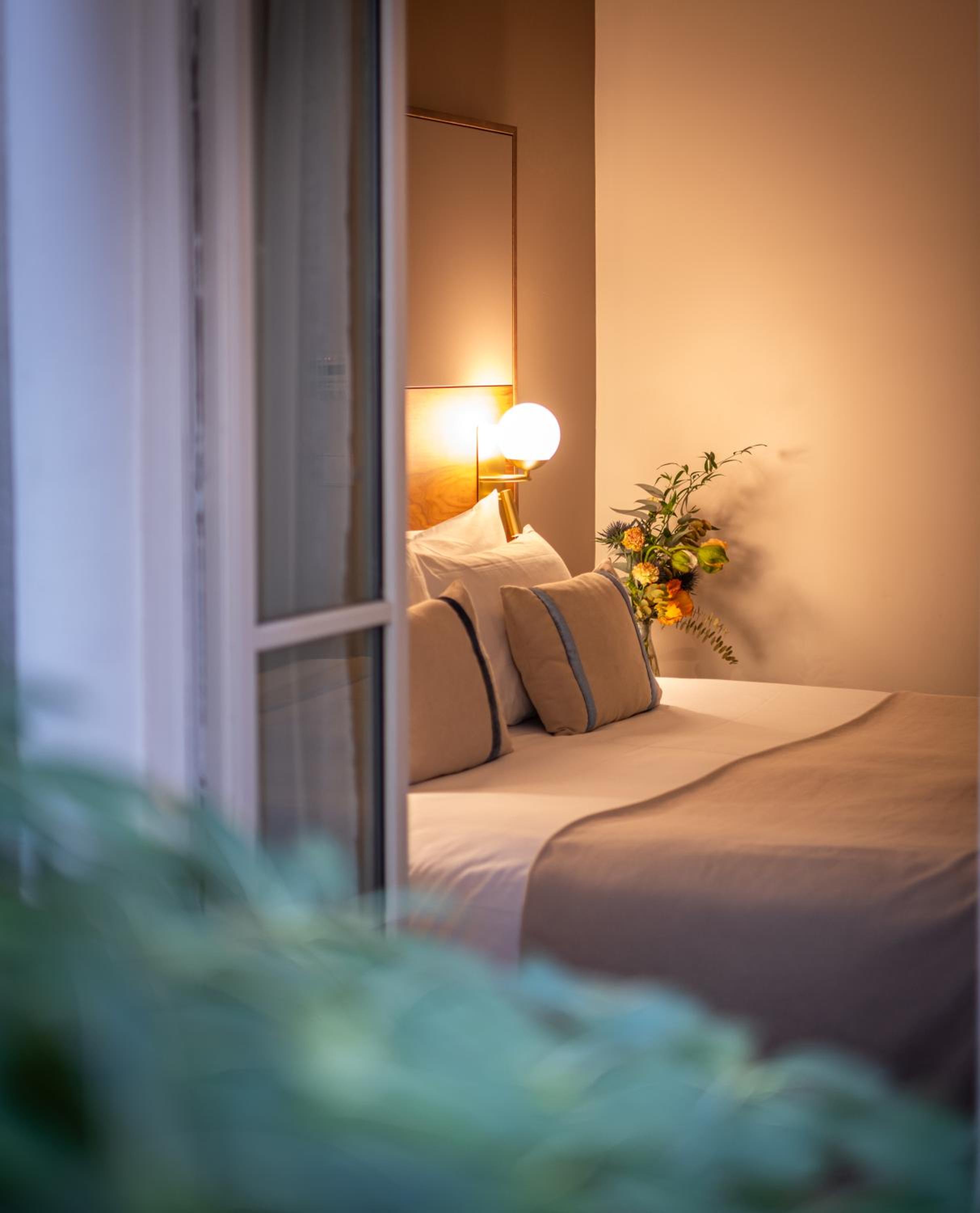 Executive Double Room with Terrace thumbnail 5