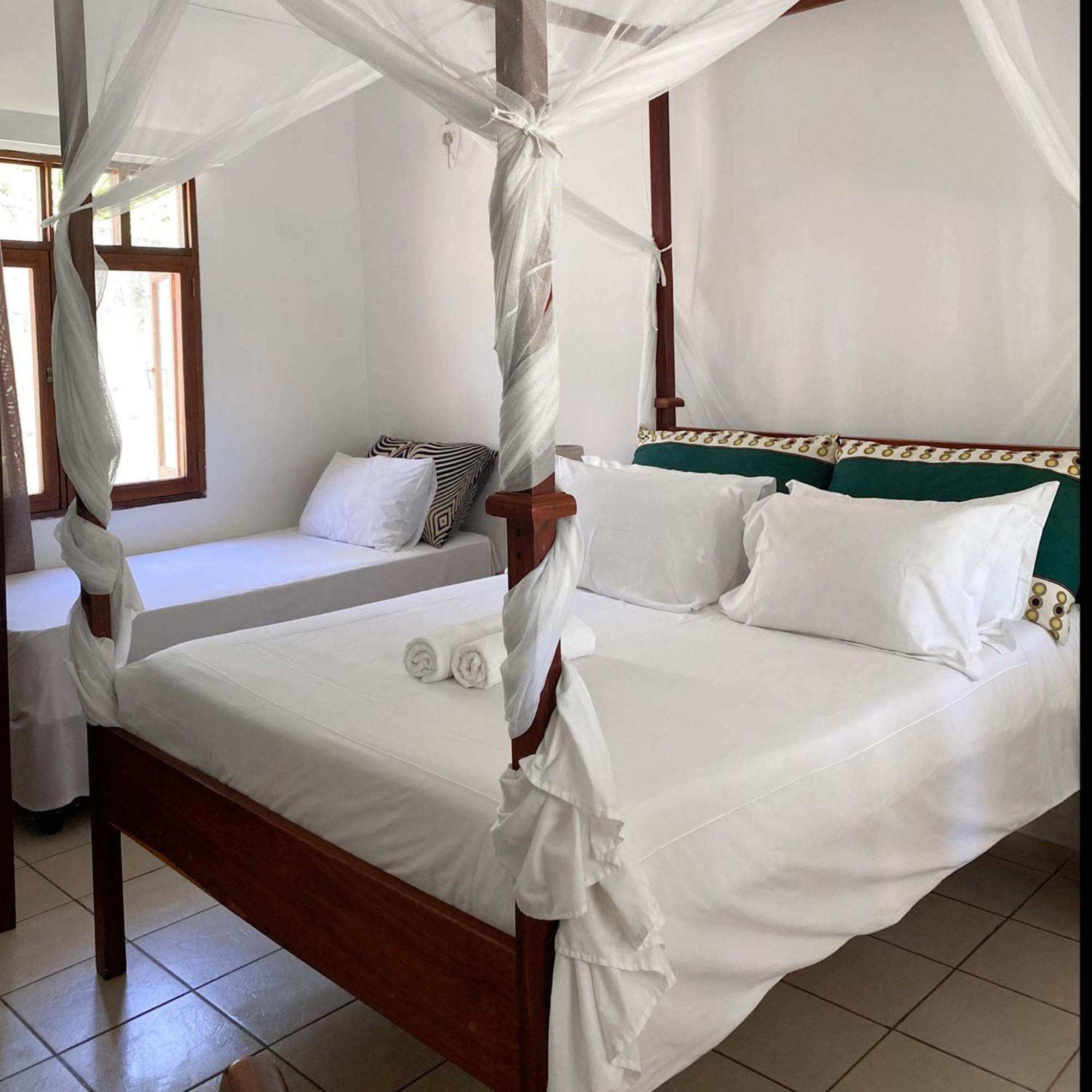 Deluxe Double Room (2 Adults + 1 Child) photo 1
