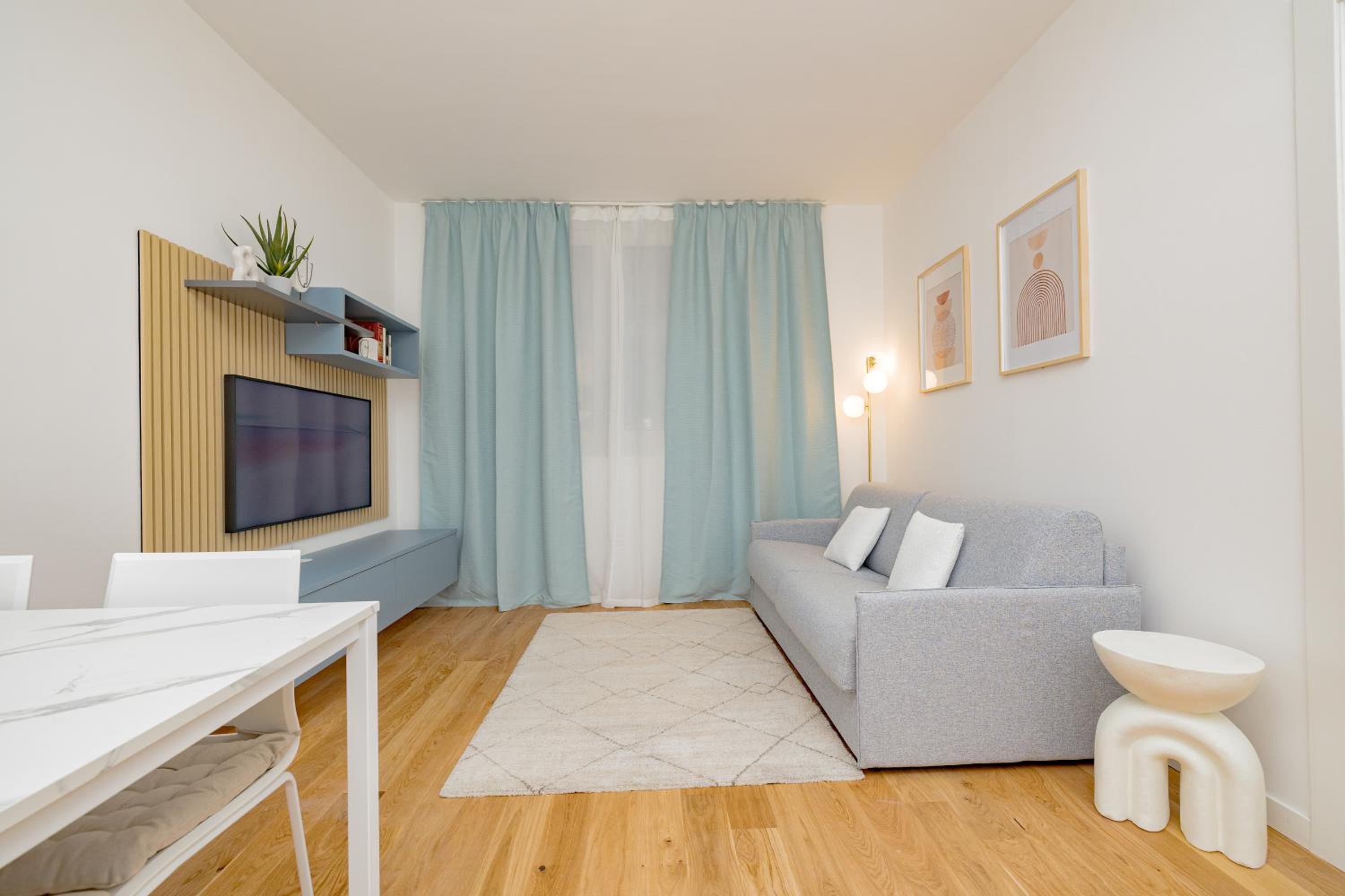 One-Bedroom Apartment