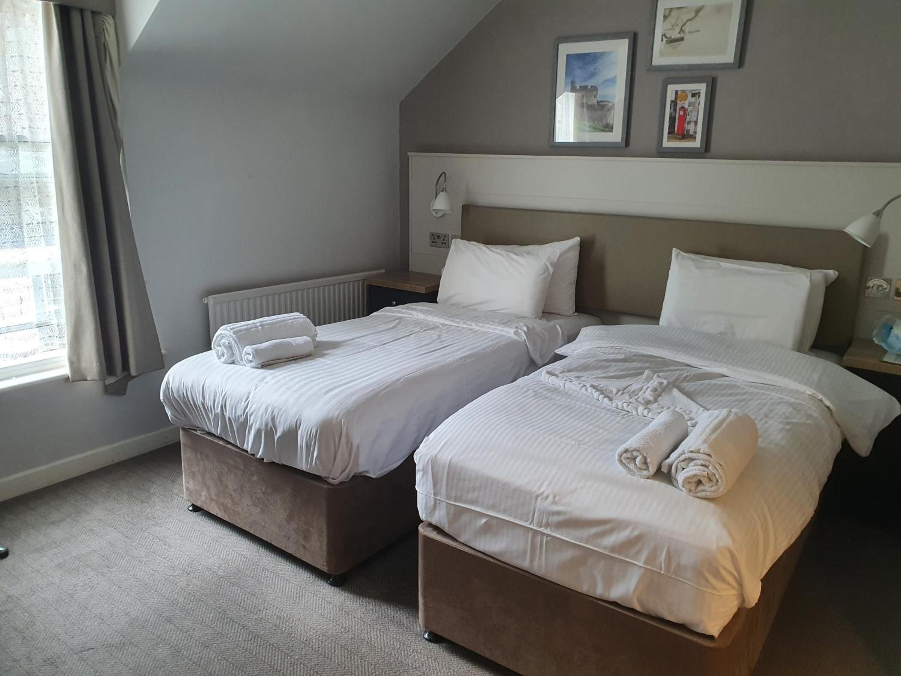 Classic Twin Room with Sea View