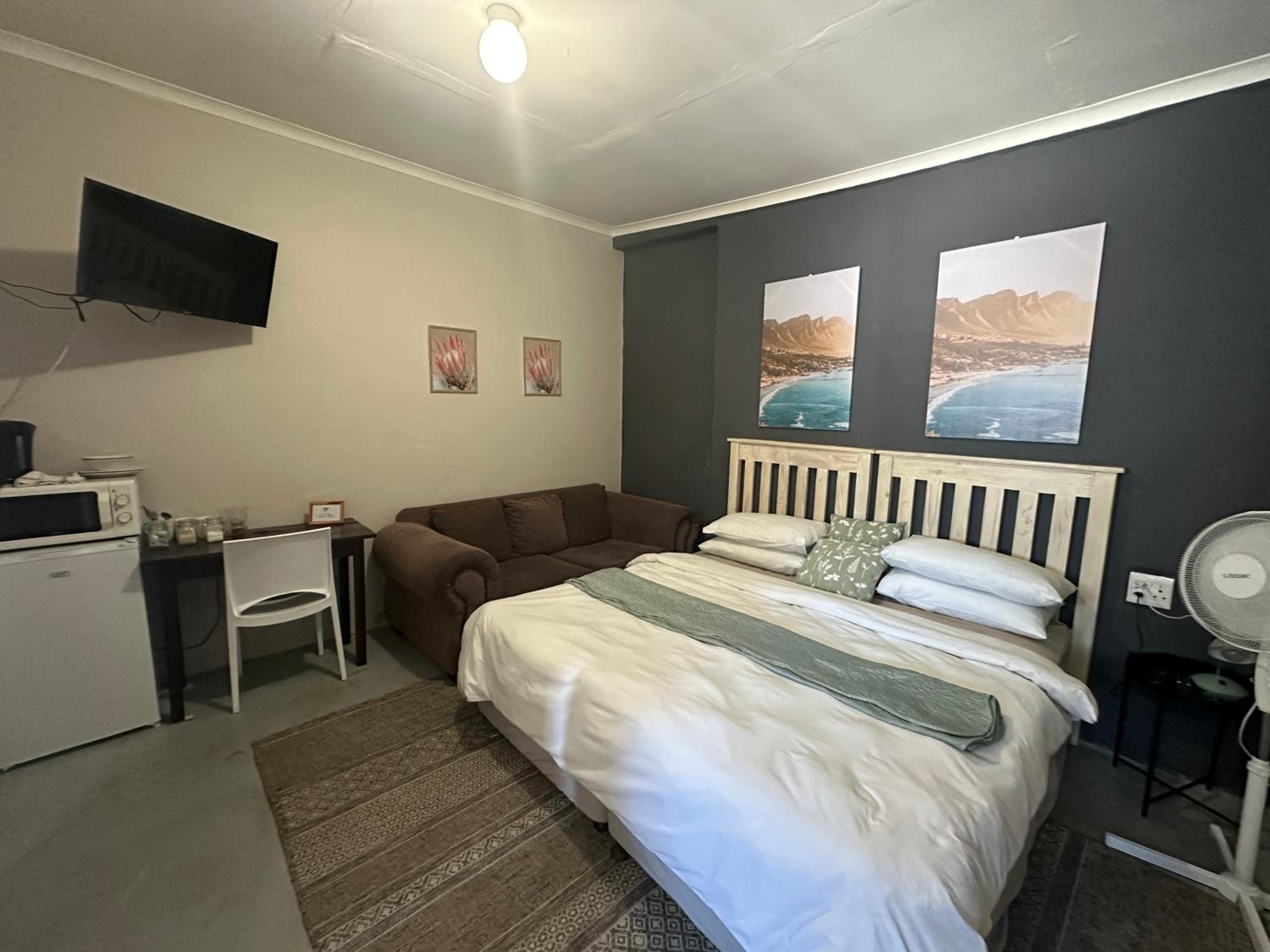 Deluxe Double or Twin Room photo 3