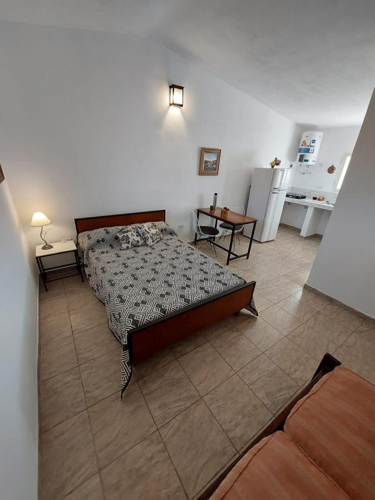 One-Bedroom House photo 1