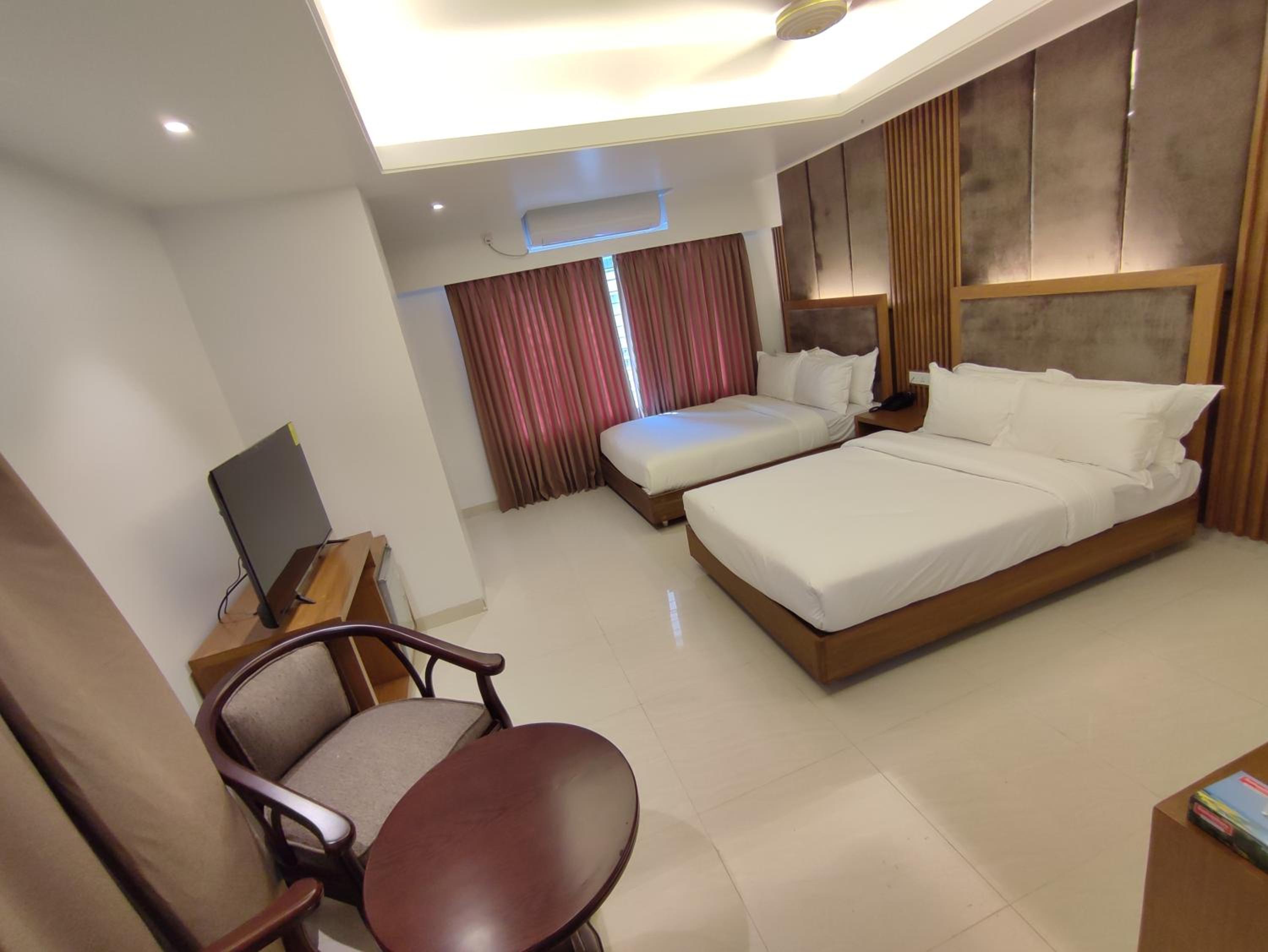 Superior Quadruple Room photo 2