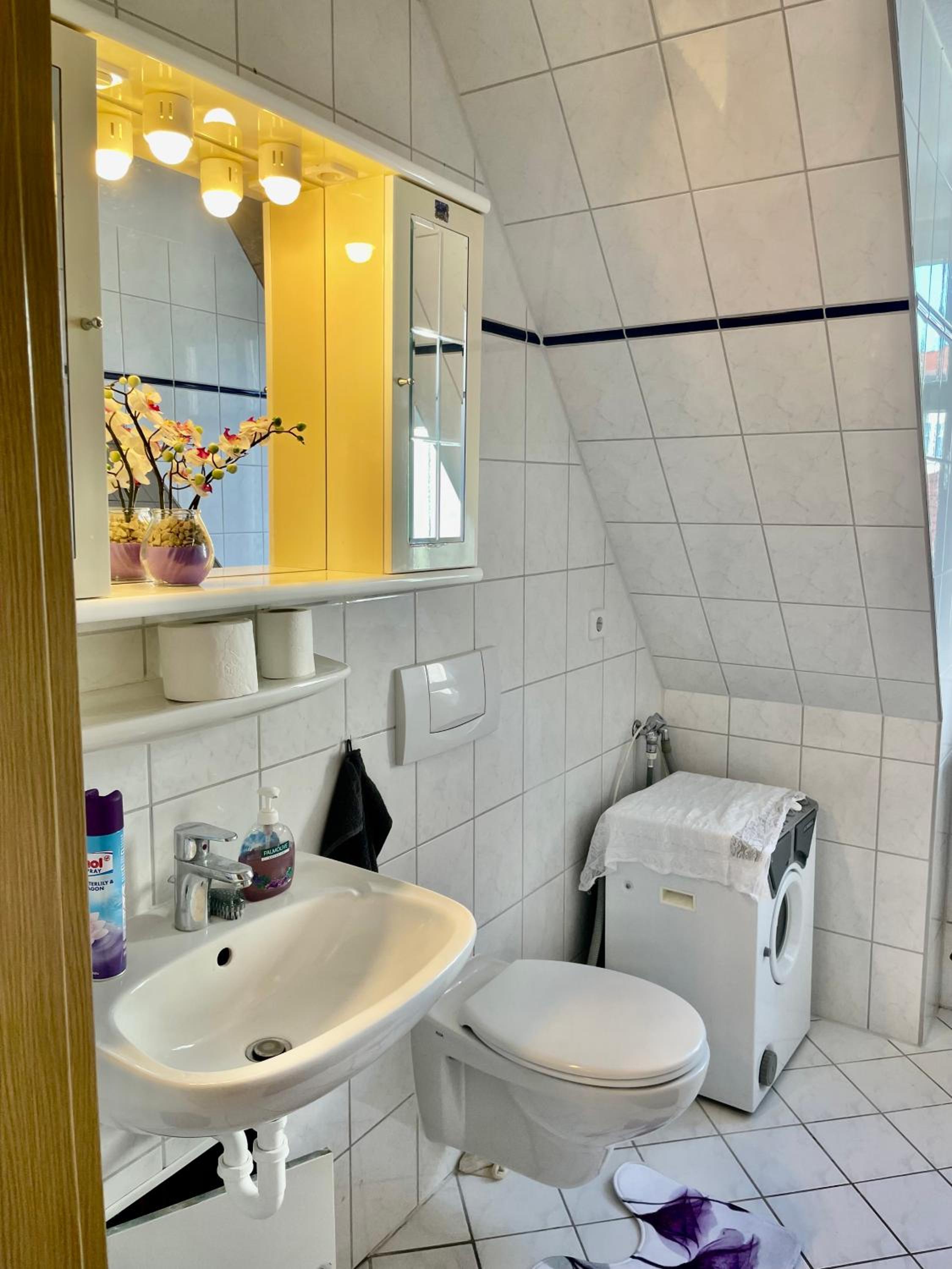 Triple Room With Shared Bathroom photo 2