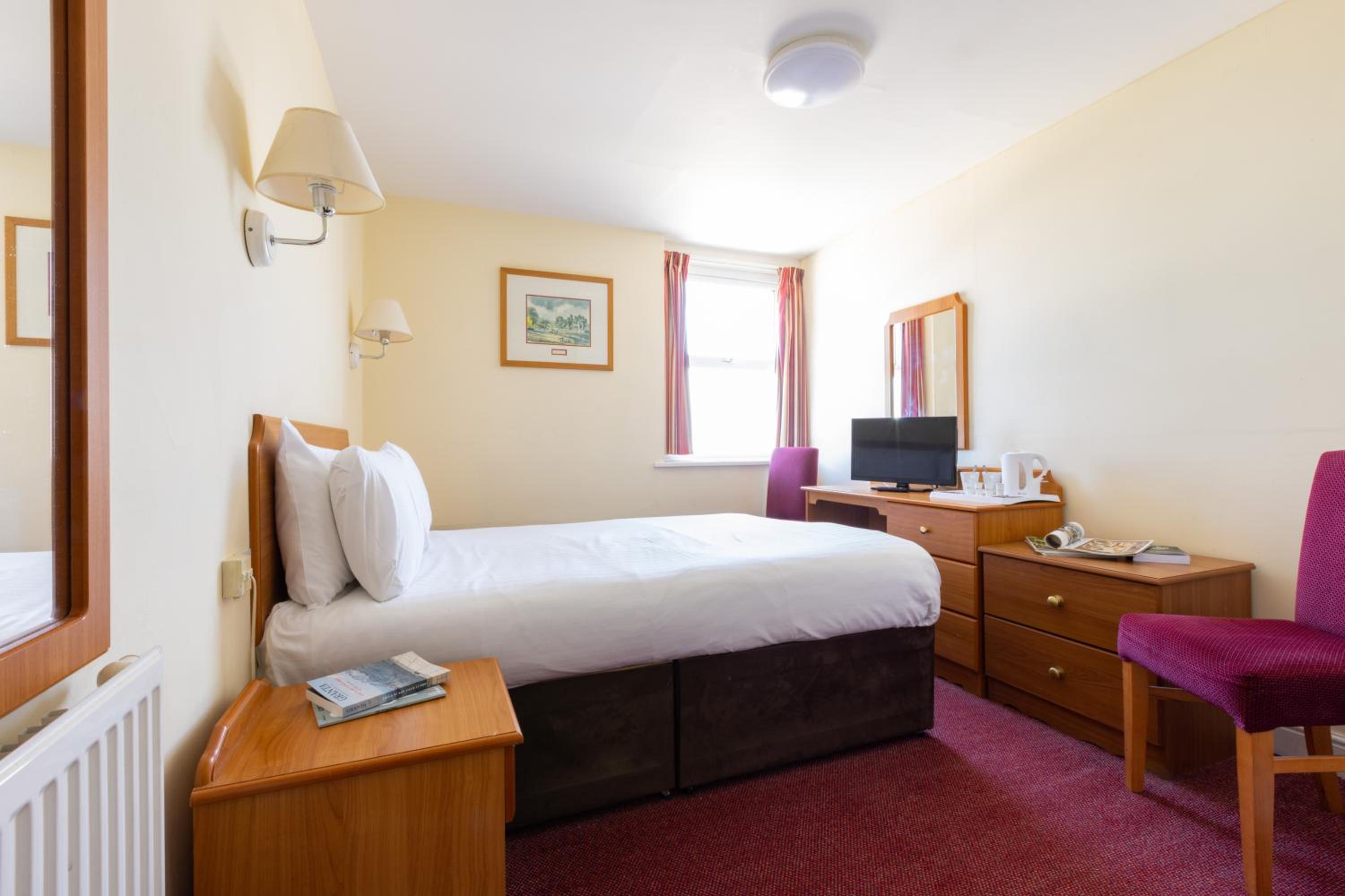 Double Room - Photo 8