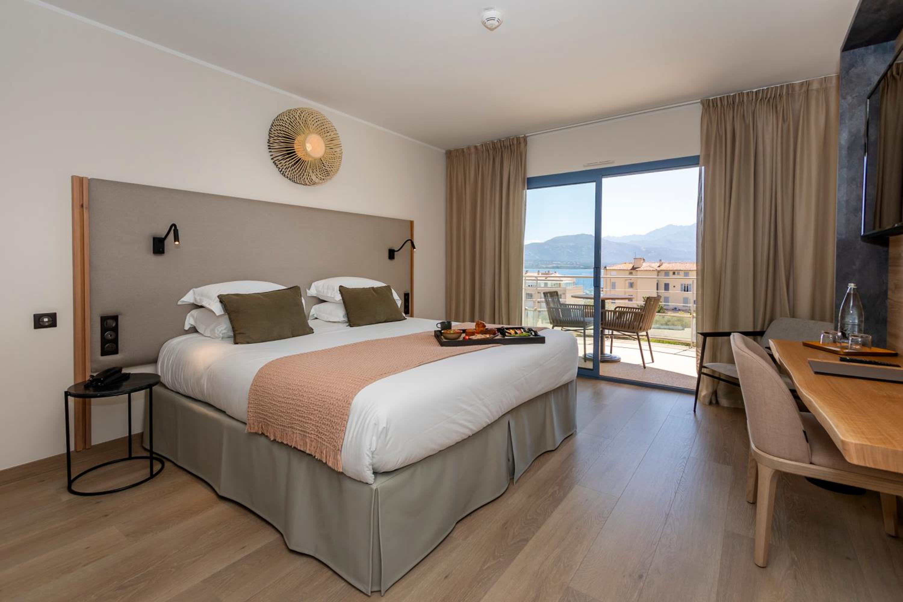 Double or Twin Room with Partial Sea View photo 1