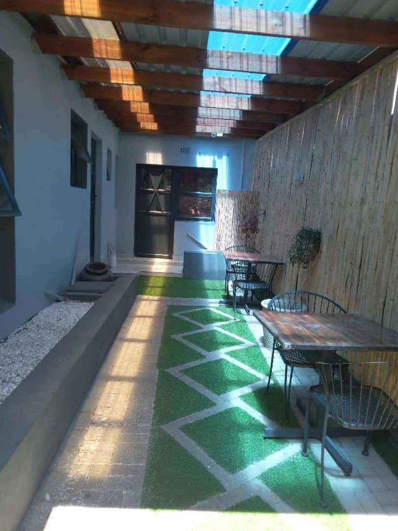 Two-Bedroom Apartment - Photo 9