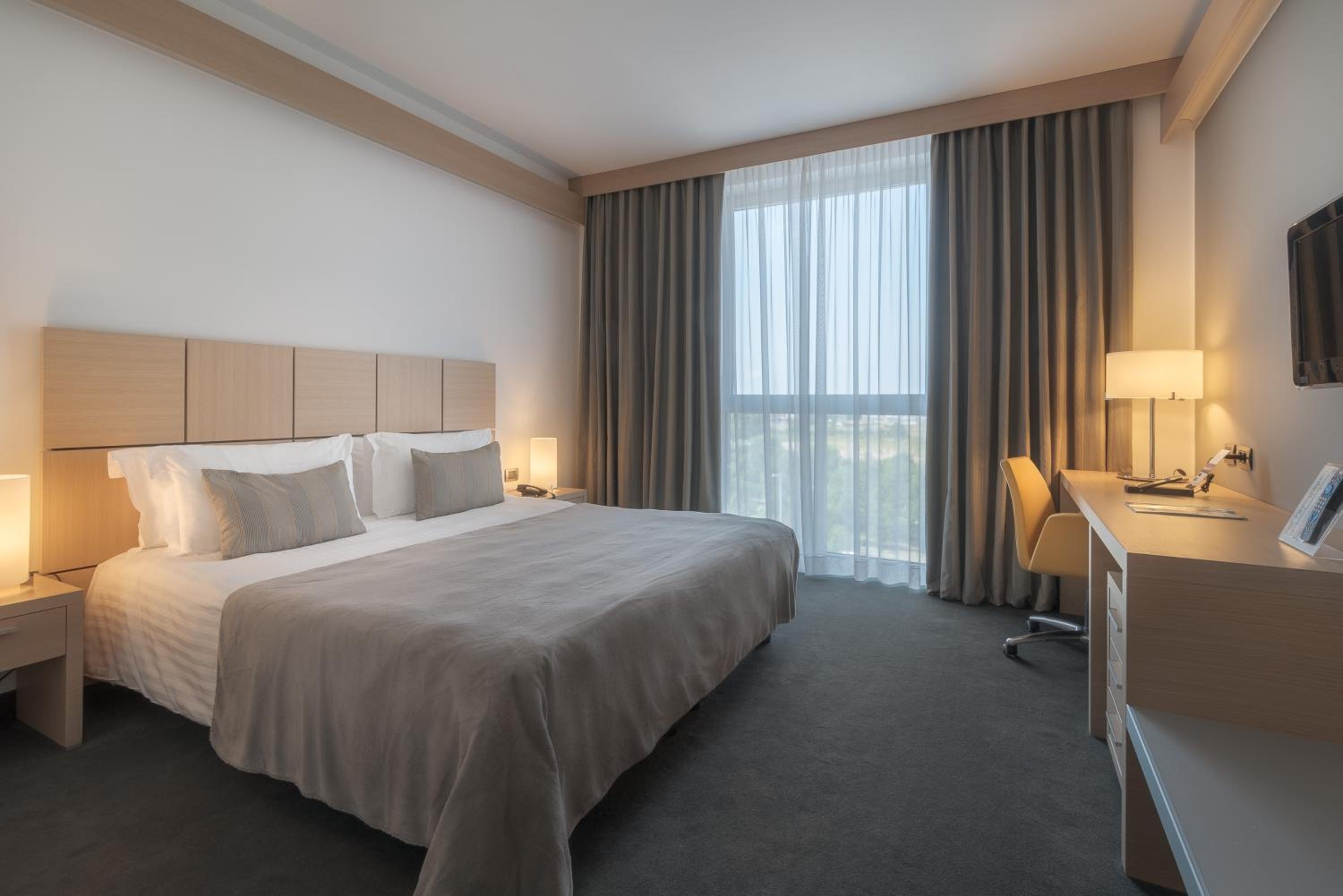 Superior Double Room - Photo 2