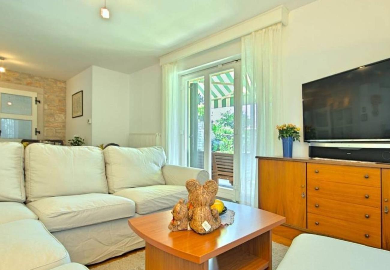 Three-Bedroom Villa photo 1