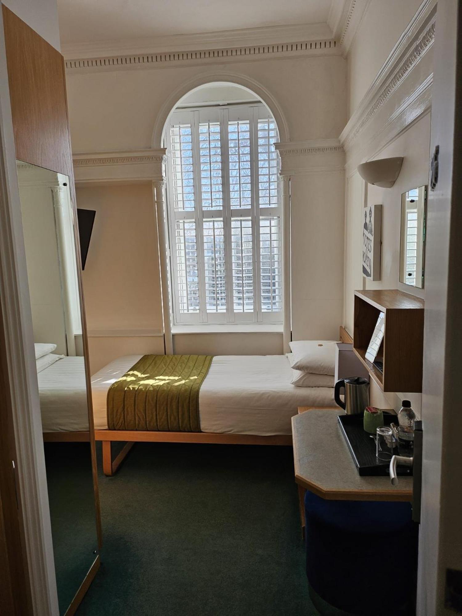 Standard Single Room with Shower