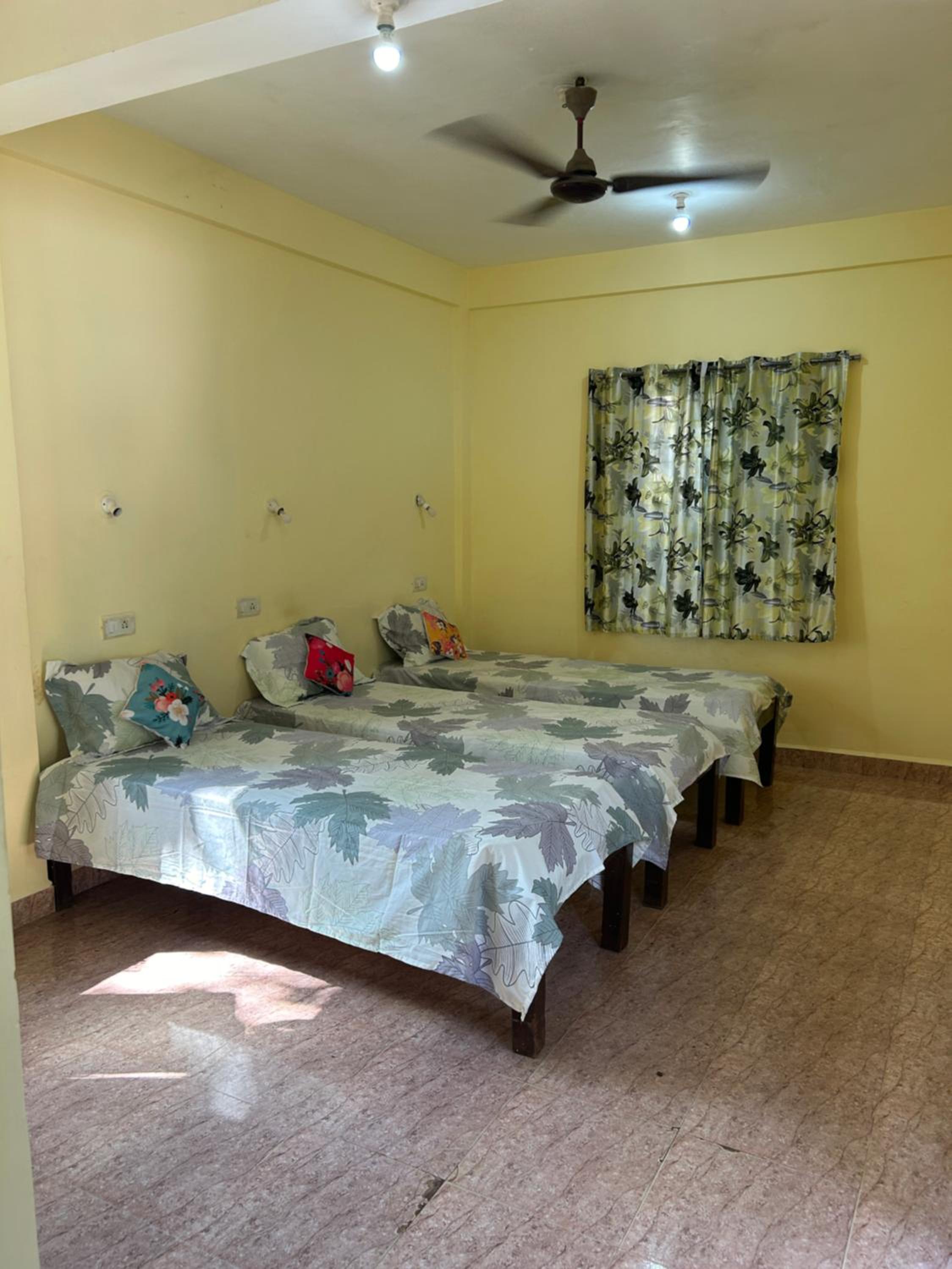 Standard Triple Room photo 2
