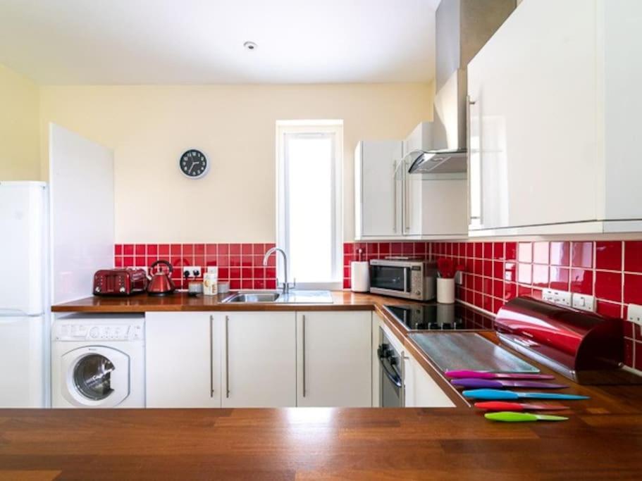 One-Bedroom House photo 2