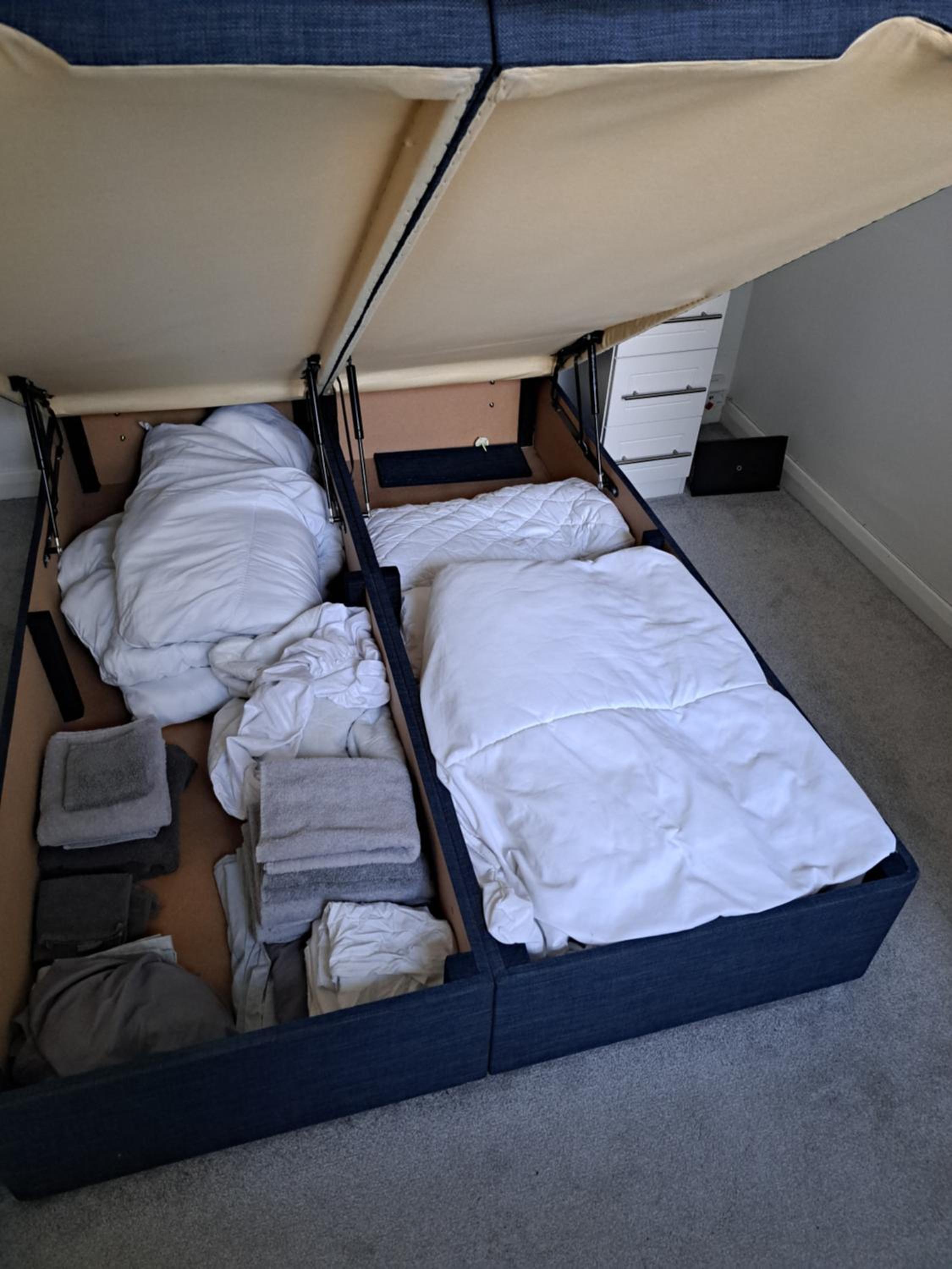 One-Bedroom Apartment photo 2