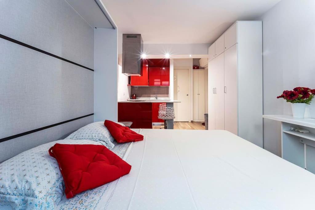 Studio Apartment photo 3