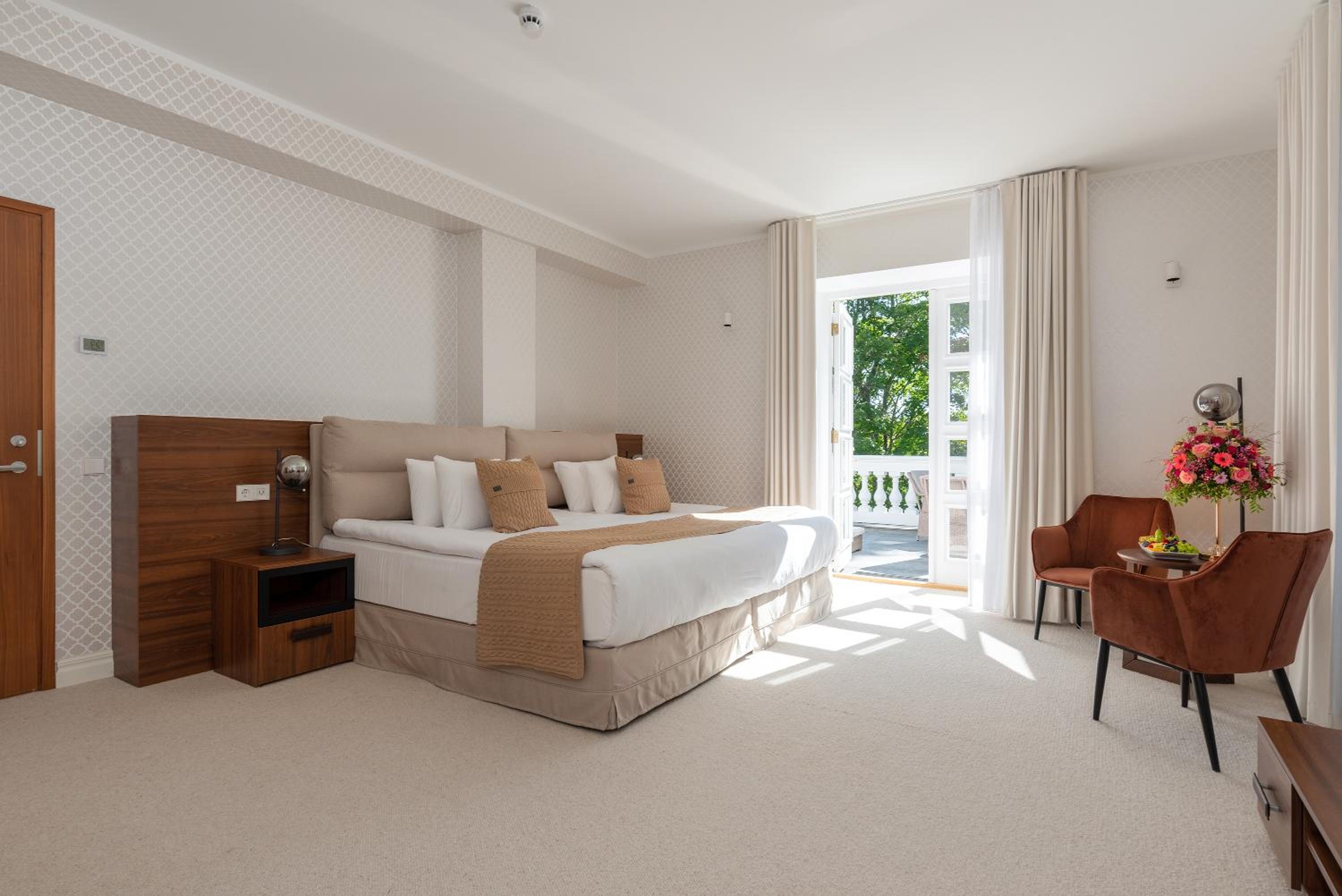 Suite with Balcony photo 1