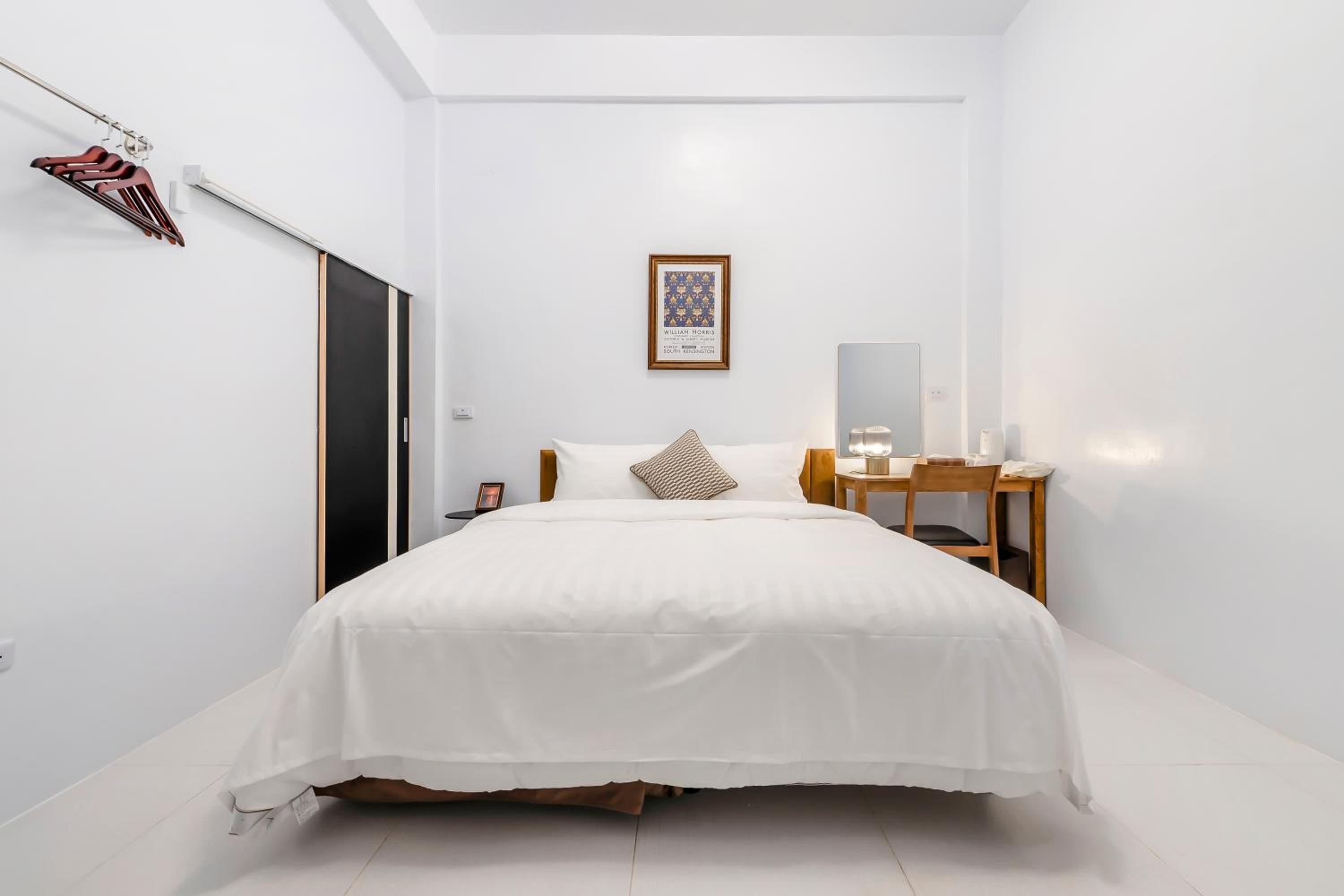 Double Room with No Window photo 2