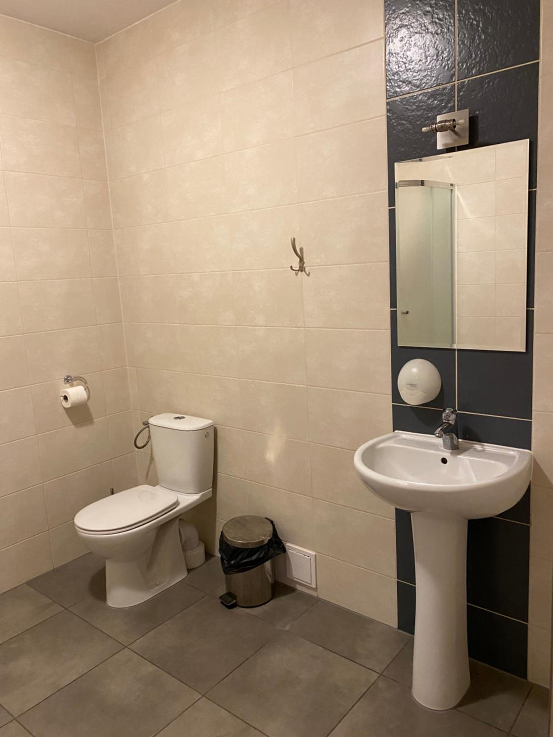 Budget Double Room photo 3
