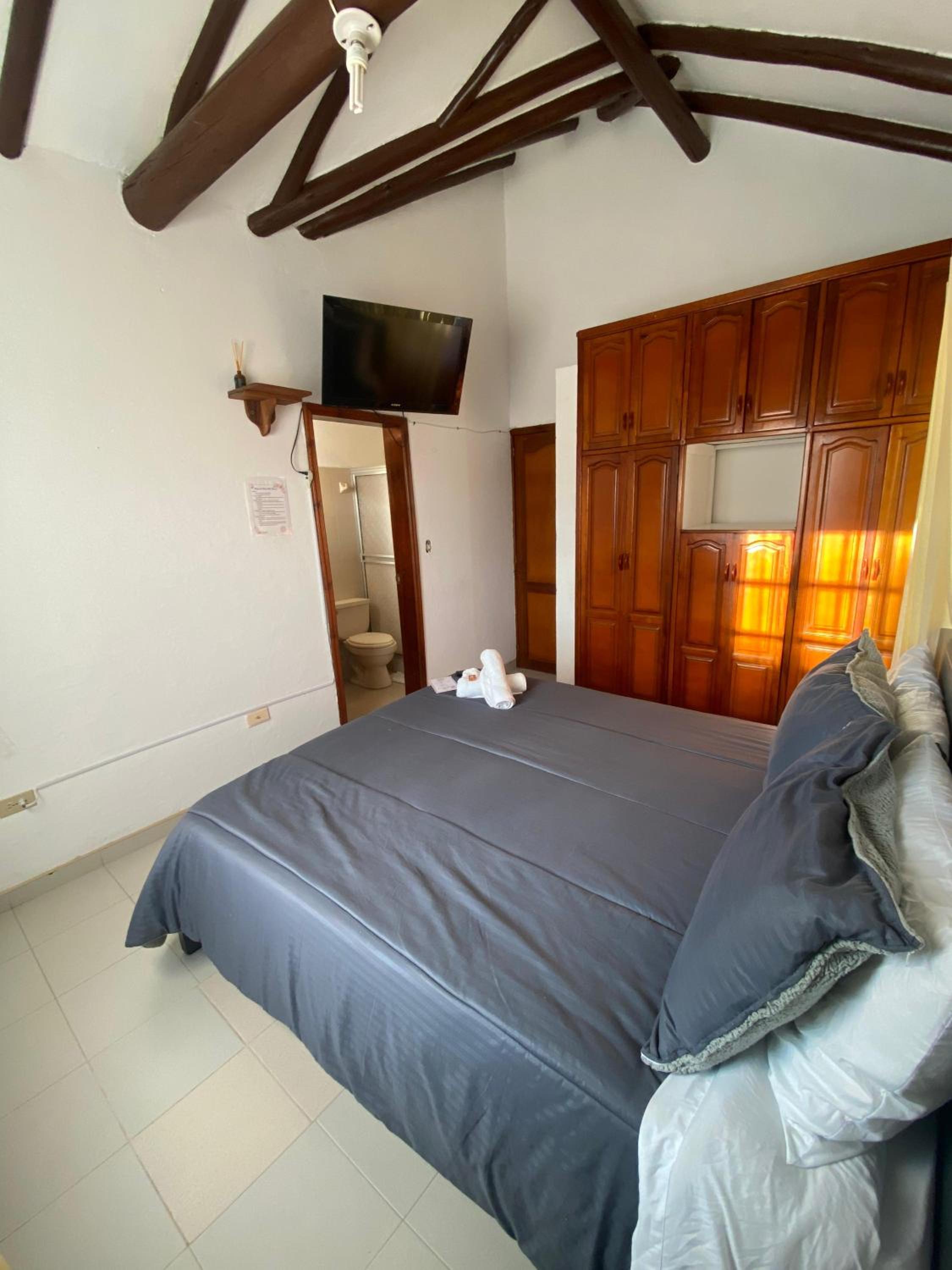 Deluxe Double Room with Extra Bed photo 3