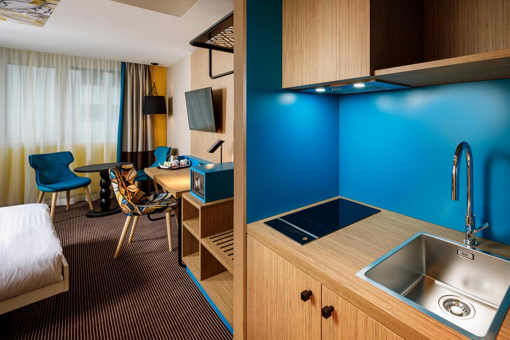 Studio Apartment