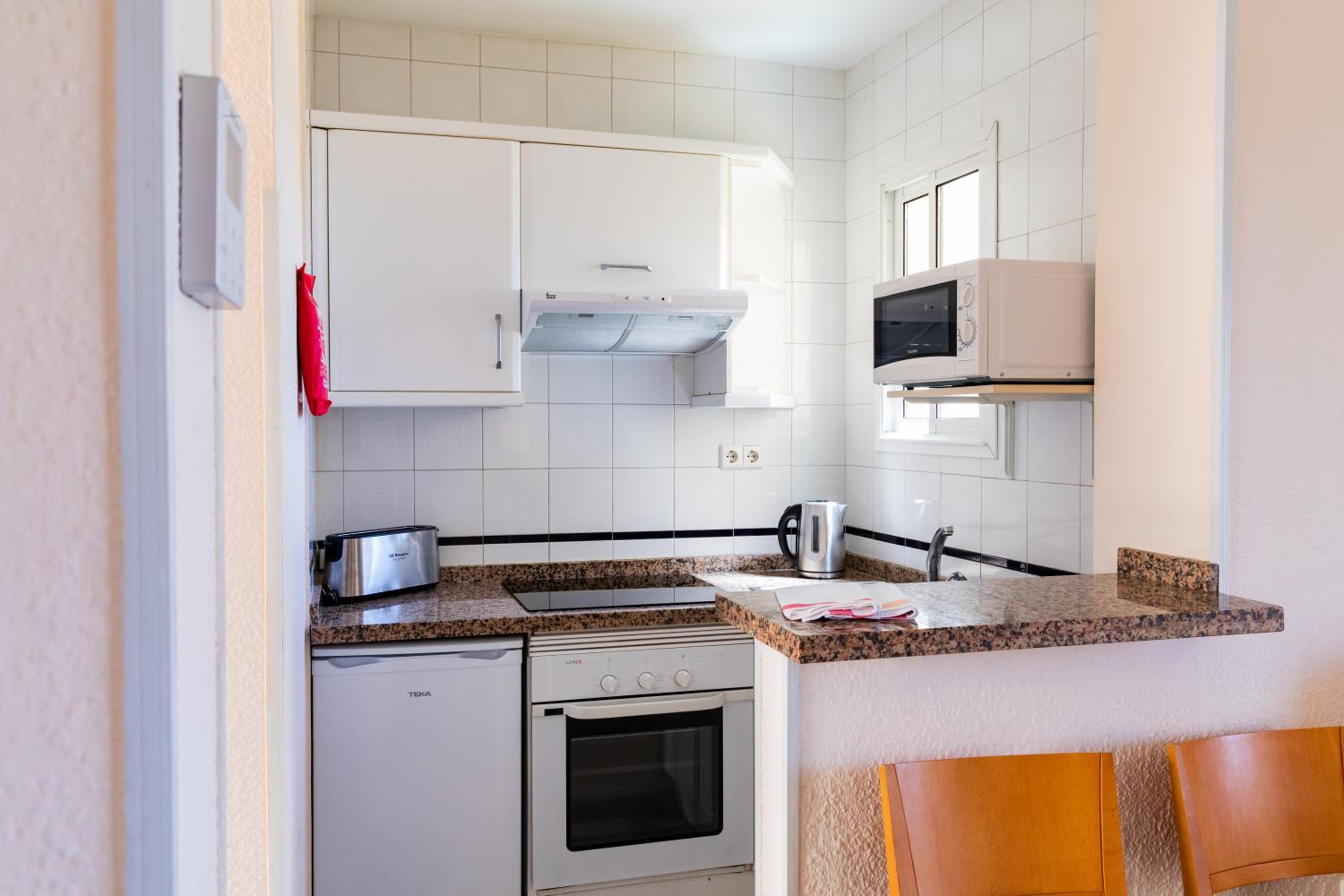 Classic Two Bedroom Apartment with Sea View