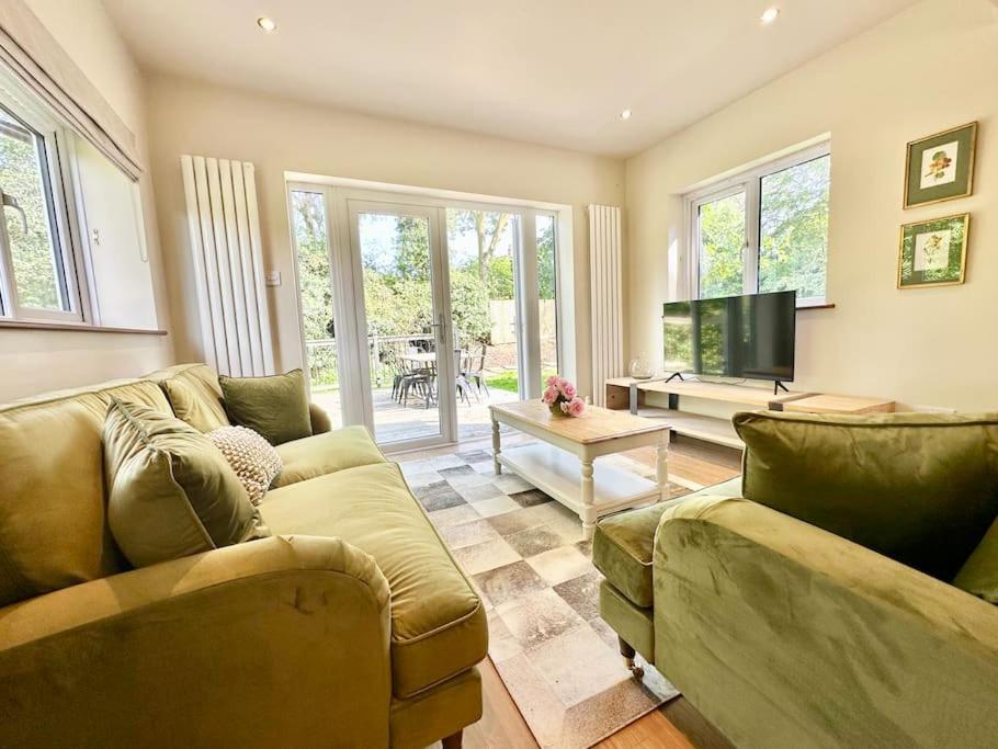 Three-Bedroom House photo 1