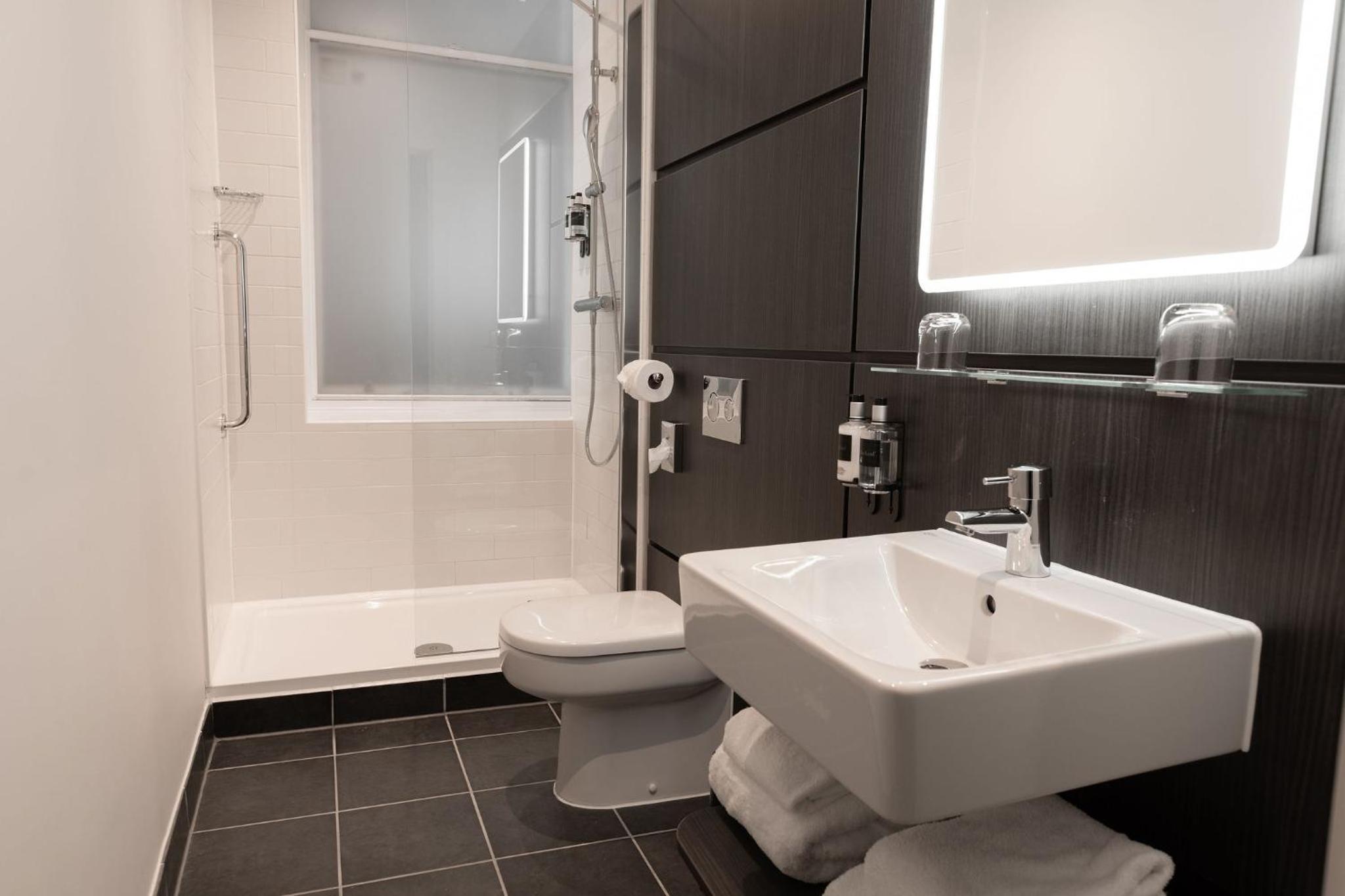 Club Twin Room - Photo 5