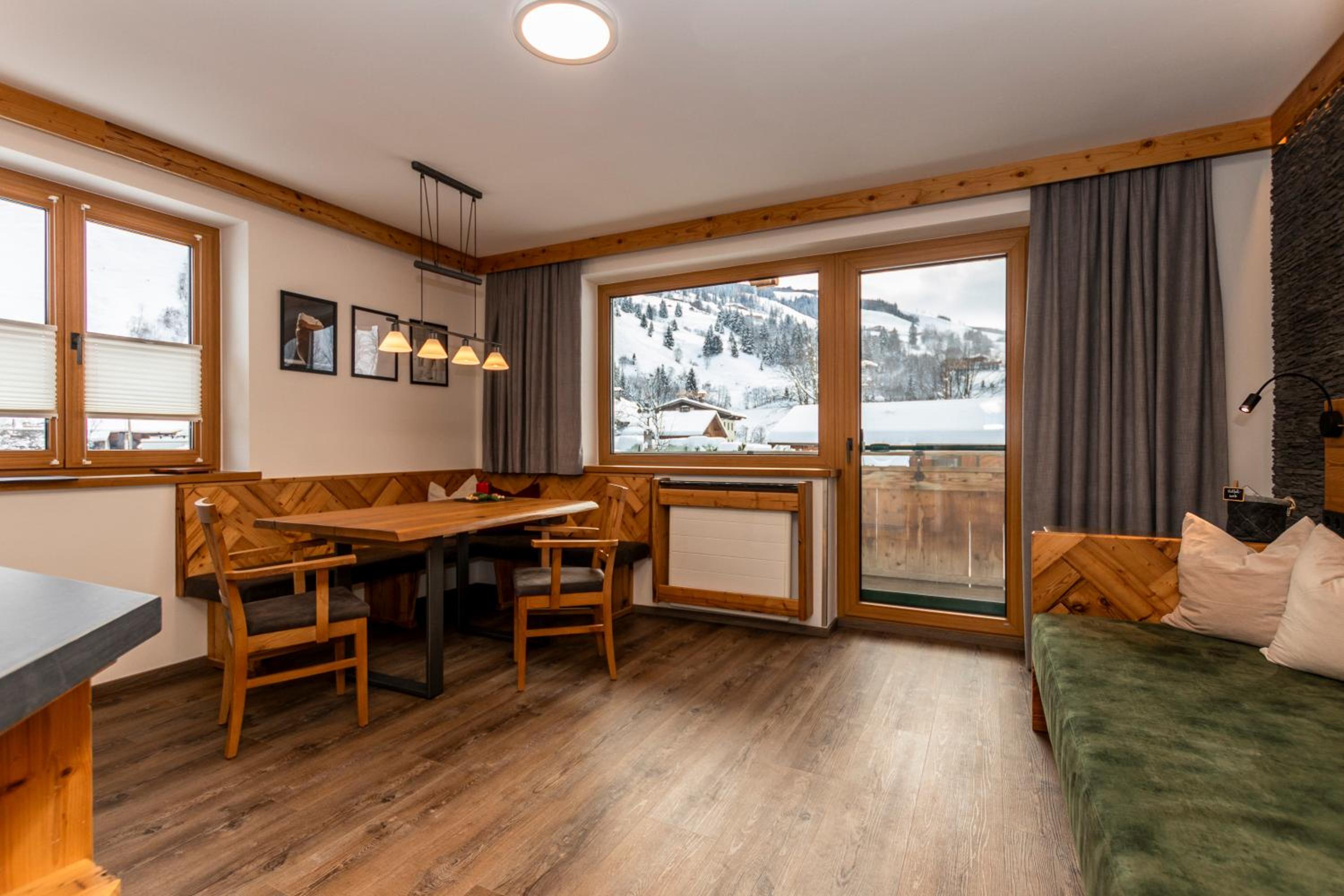 Superior Two-Bedroom Apartment (5 People) photo 1